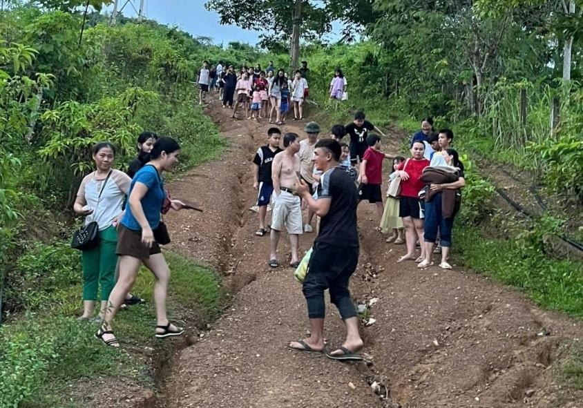 Nghệ An: X&aacute;c minh xử l&yacute; việc ph&aacute;t t&aacute;n tin đồn thất thiệt vỡ đập thủy điện Bản Vẽ- Ảnh 2.