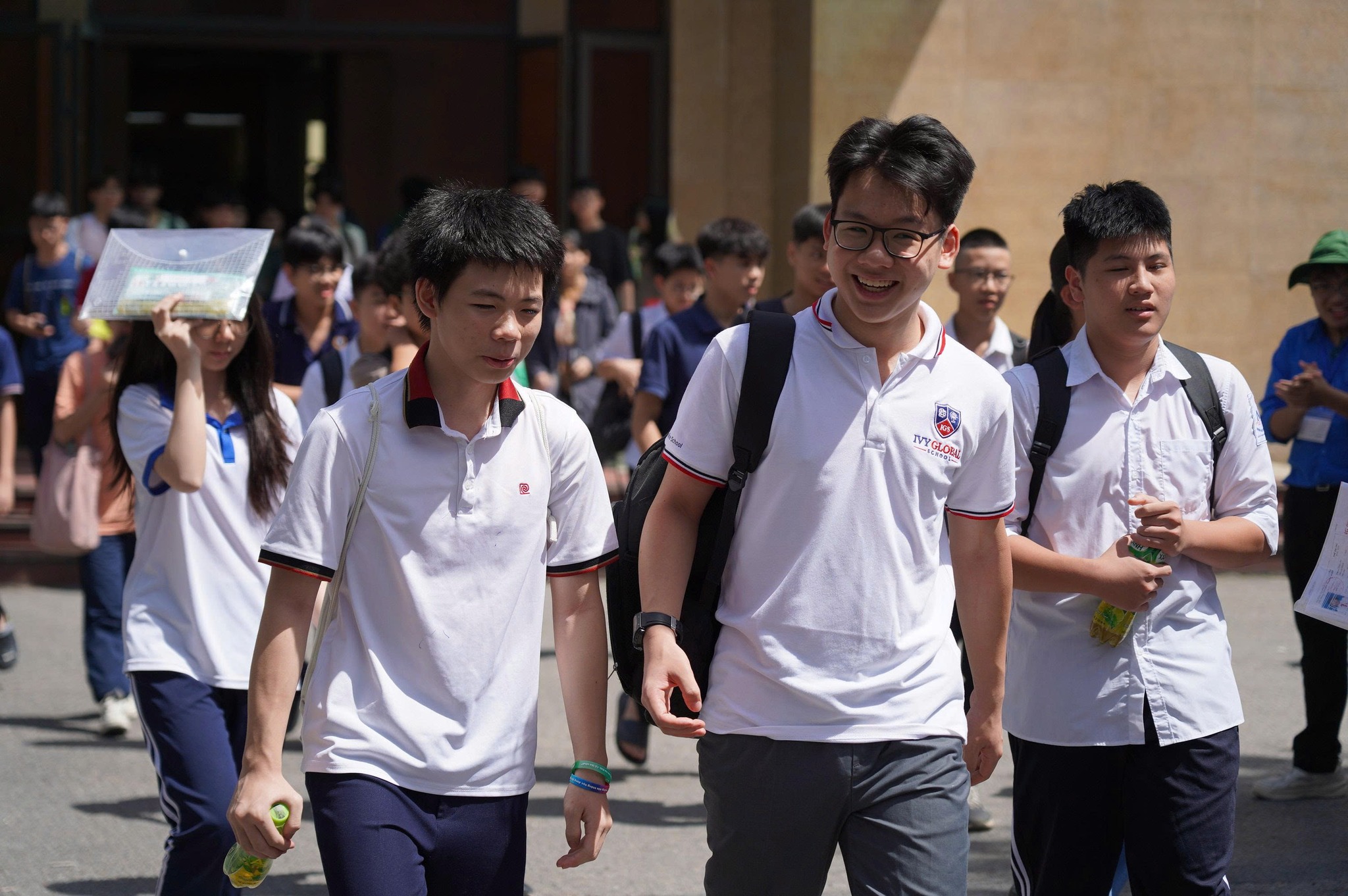 Gần 850.000 th&iacute; sinh đăng k&yacute; x&eacute;t tuyển đại học, cao đẳng 2025- Ảnh 1.