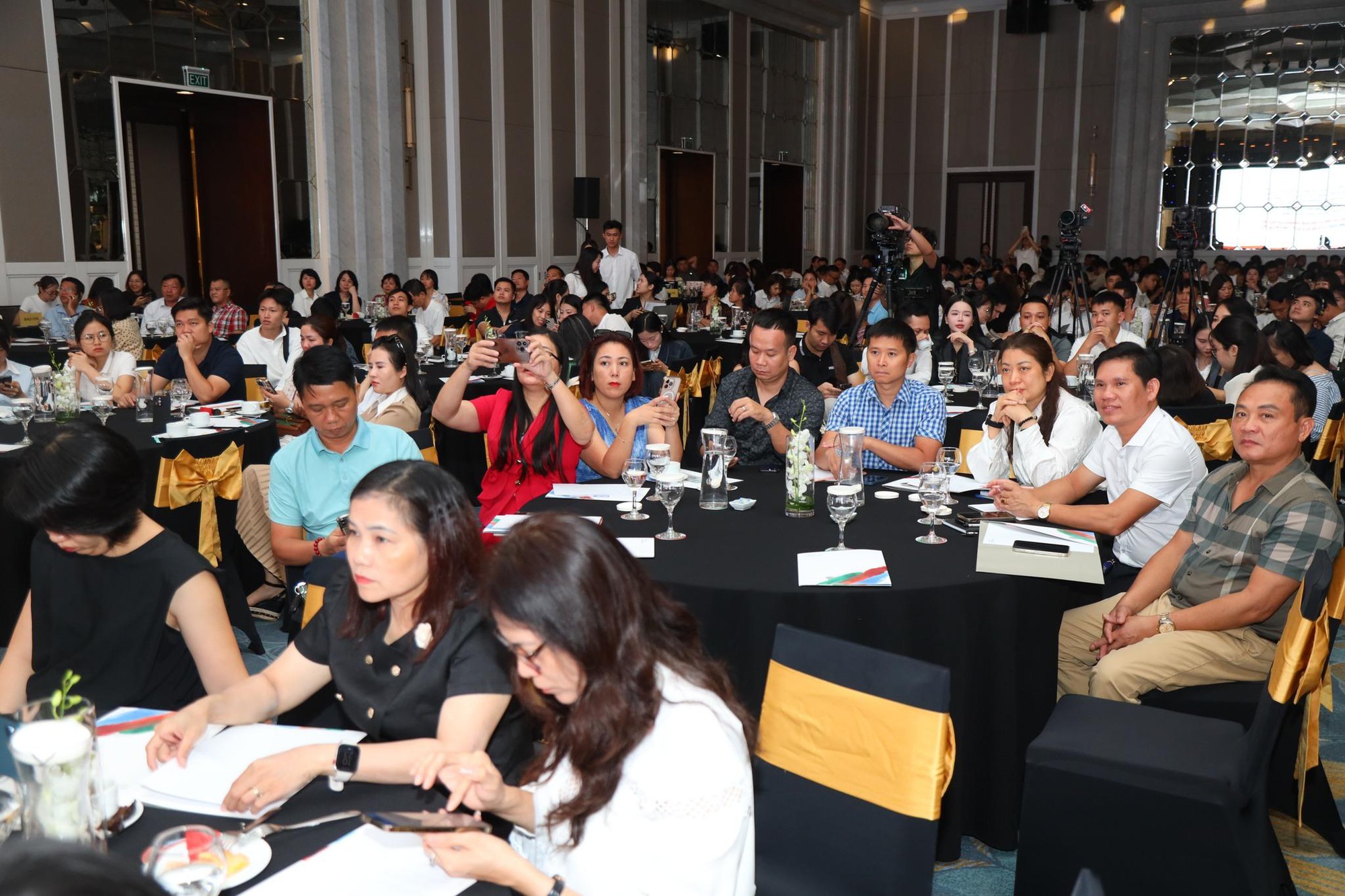 Hải Phòng trên đường bứt tốc: Tái hiện “quỹ đạo phát triển” của TP.HCM?- Ảnh 2. Hải Phòng trên đường bứt tốc: Tái hiện “quỹ đạo phát triển” của TP.HCM?- Ảnh 2.