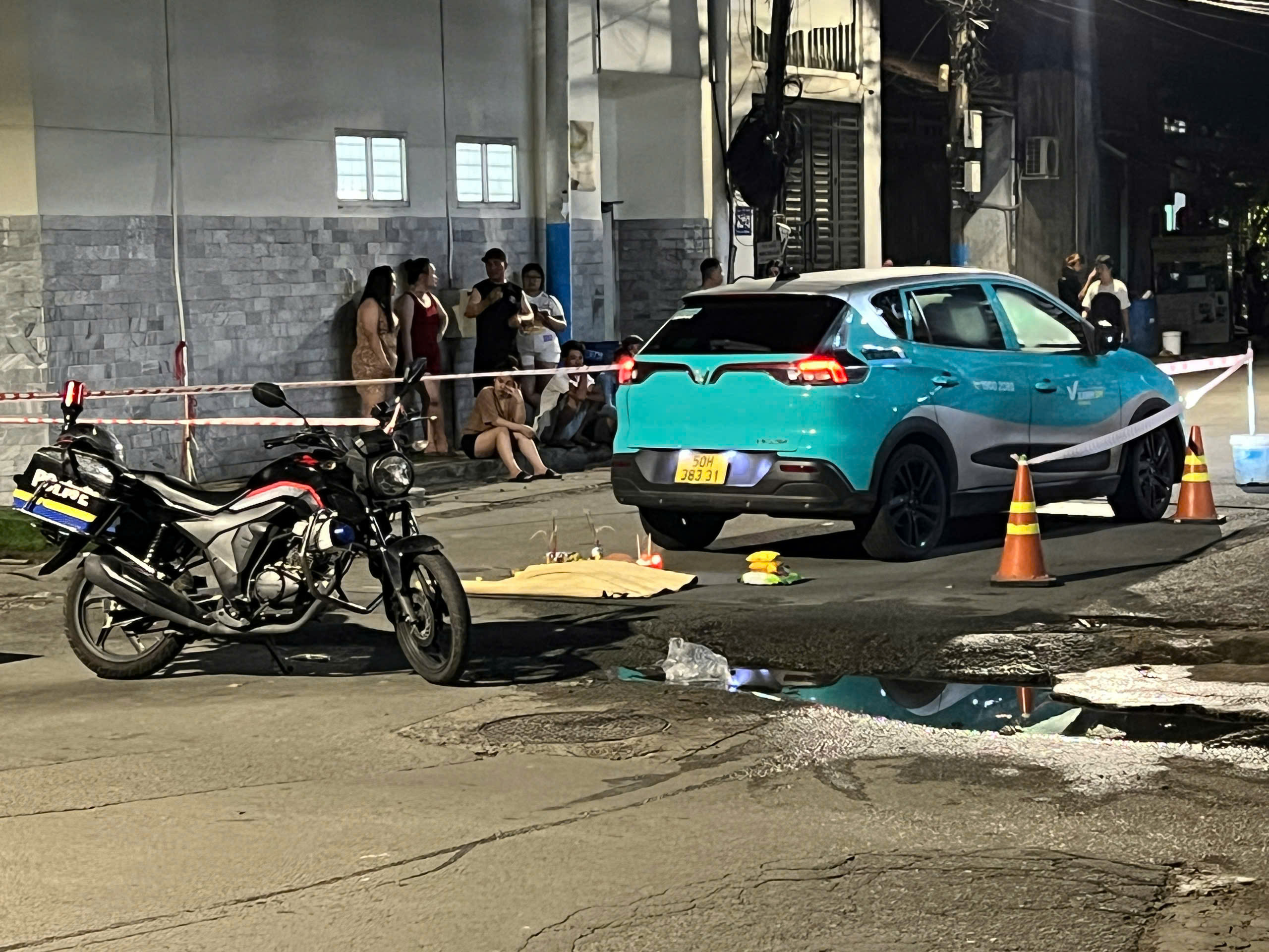 TP.HCM: Taxi c&aacute;n b&eacute; g&aacute;i 4 tuổi tử vong- Ảnh 1.