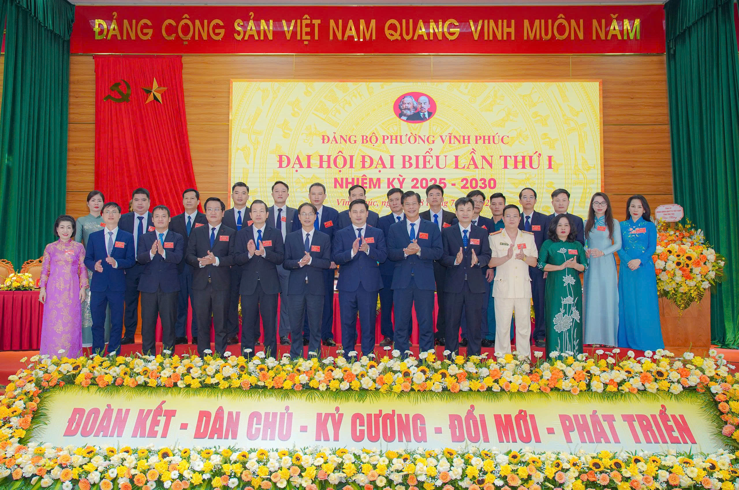 Phú Thọ: Xây dựng phường Vĩnh Phúc hiện đại, vì nhân dân phục vụ- Ảnh 9. Phú Thọ: Xây dựng phường Vĩnh Phúc hiện đại, vì nhân dân phục vụ- Ảnh 9.