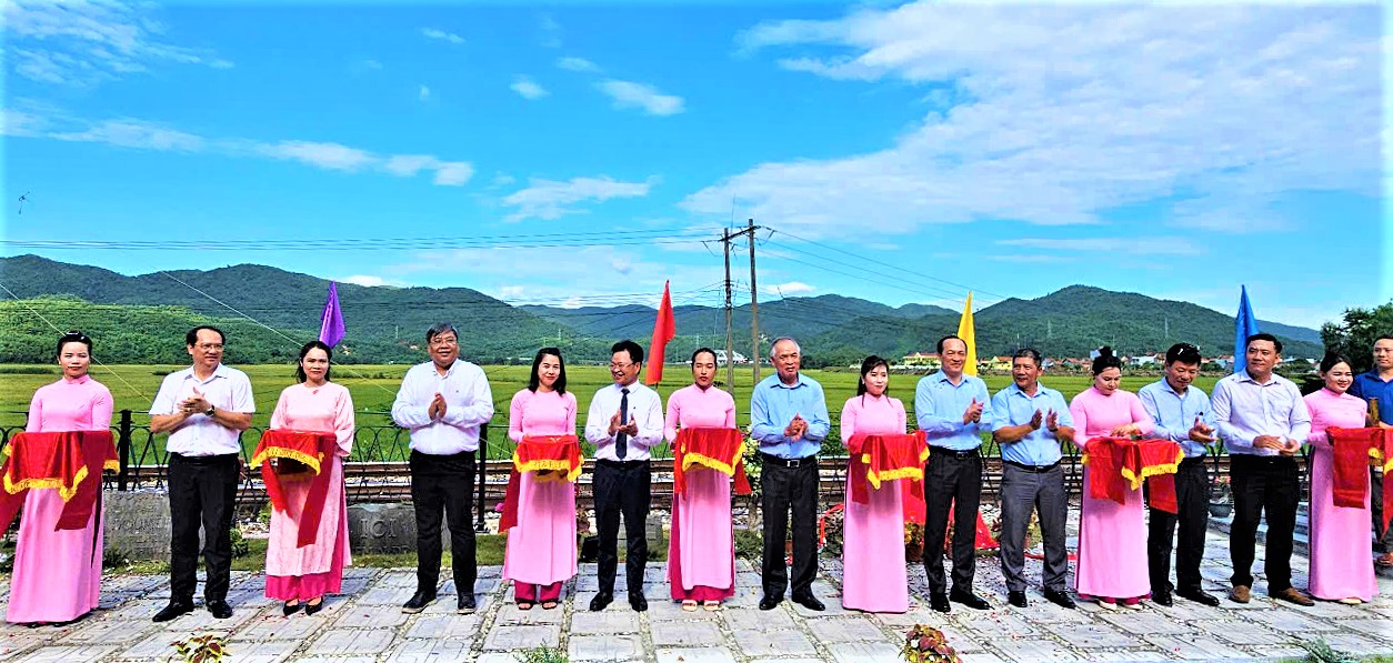 Kh&ocirc;i phục bia ghi dấu mối nối ray cuối c&ugrave;ng đường sắt xuy&ecirc;n Đ&ocirc;ng Dương- Ảnh 4.