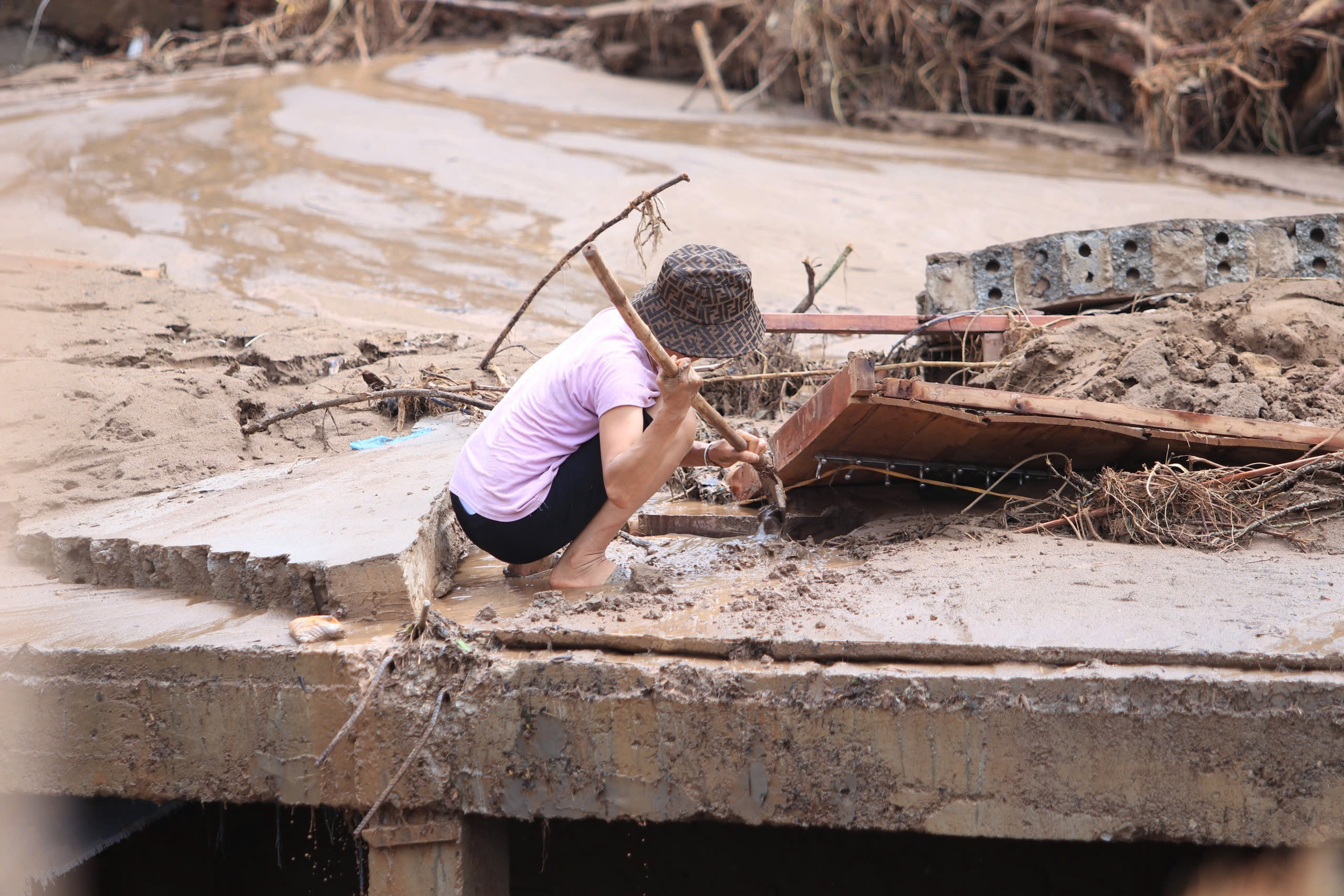 Nghệ An: Người d&acirc;n v&ugrave;ng rốn lũ Mỹ L&yacute; trĩu nặng &acirc;u lo, nỗ lực ổn định cuộc sống- Ảnh 13.