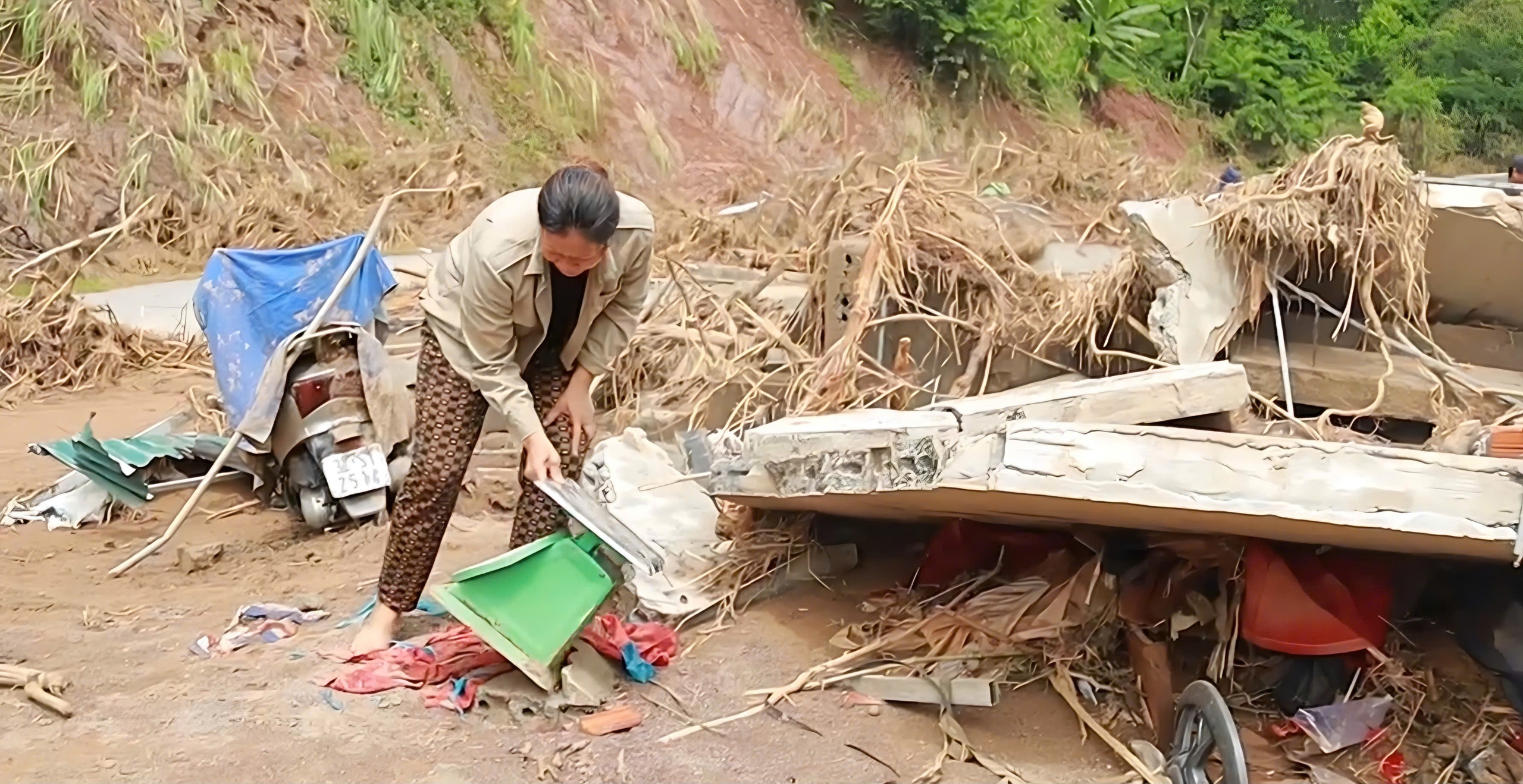Nghệ An: Người d&acirc;n v&ugrave;ng rốn lũ Mỹ L&yacute; trĩu nặng &acirc;u lo, nỗ lực ổn định cuộc sống- Ảnh 8.