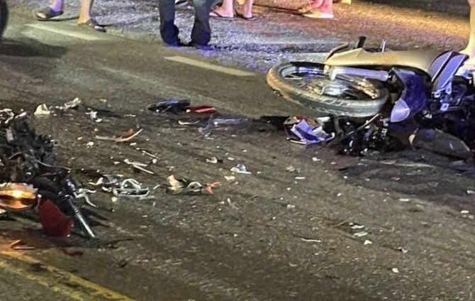 Va chạm xe tải tr&ecirc;n đường Hồ Ch&iacute; Minh, hai người tử vong- Ảnh 1.