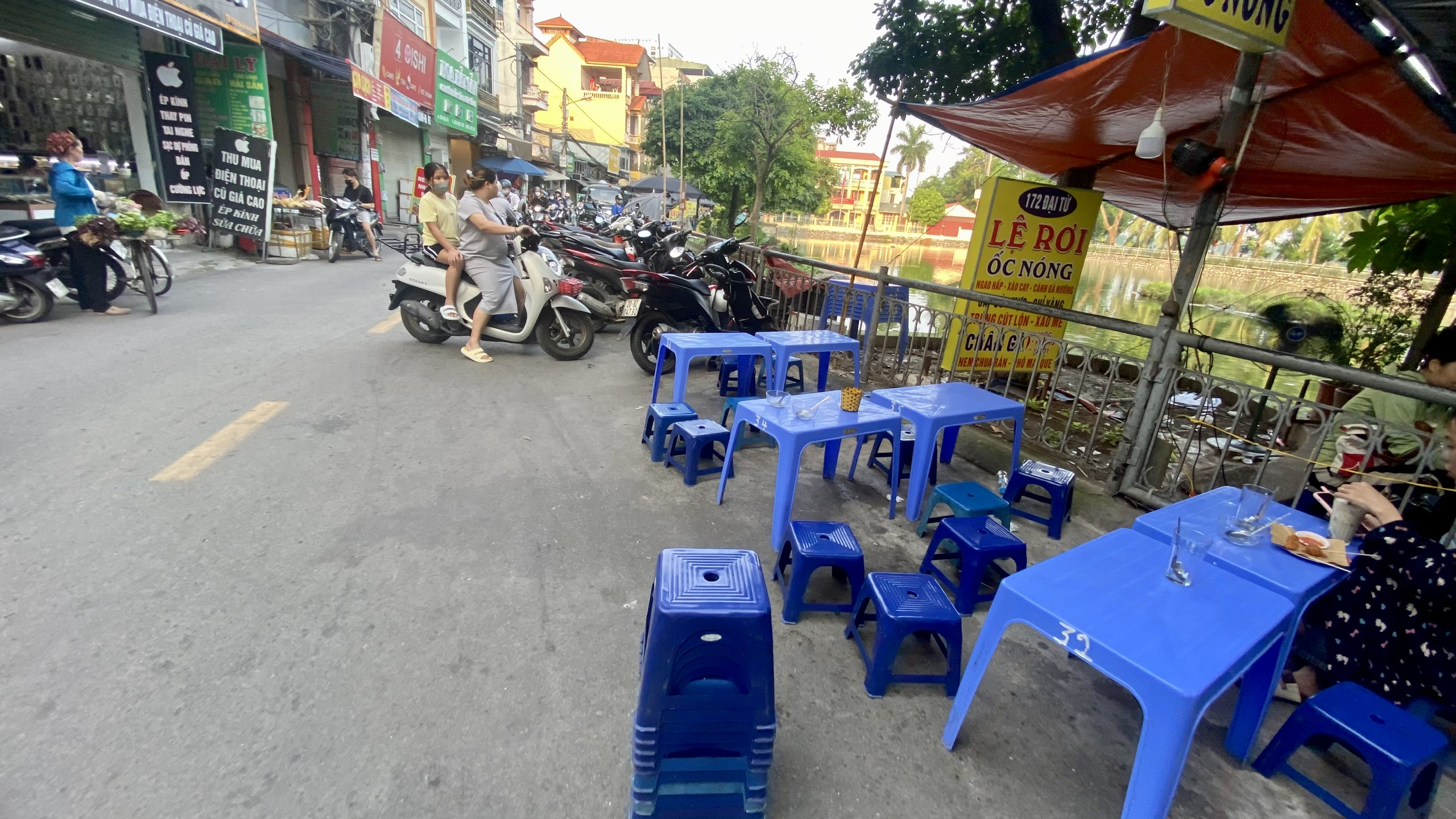 Bao giờ dẹp được chợ c&oacute;c, chợ tạm tr&ecirc;n địa b&agrave;n H&agrave; Nội?- Ảnh 7.