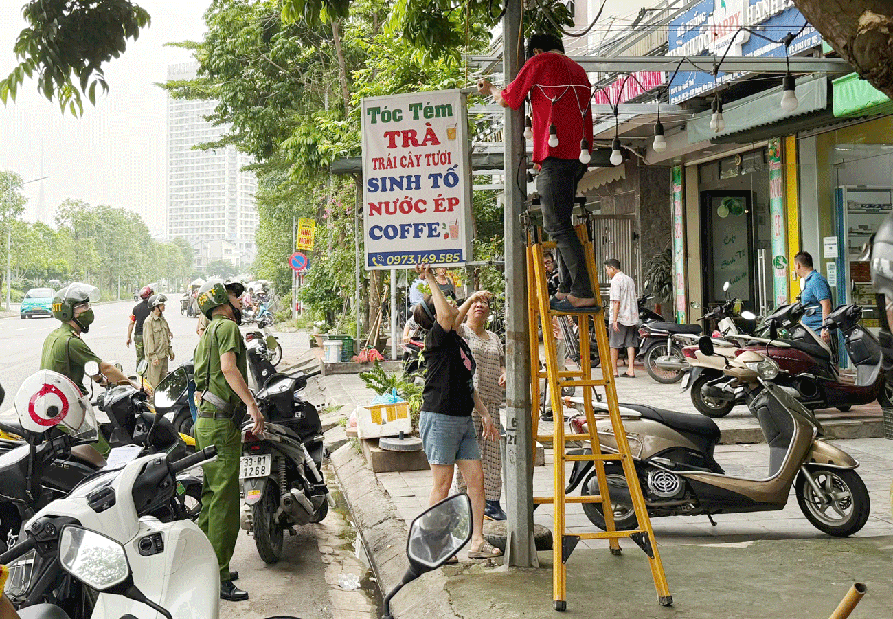 Bao giờ dẹp được chợ c&oacute;c, chợ tạm tr&ecirc;n địa b&agrave;n H&agrave; Nội?- Ảnh 15.