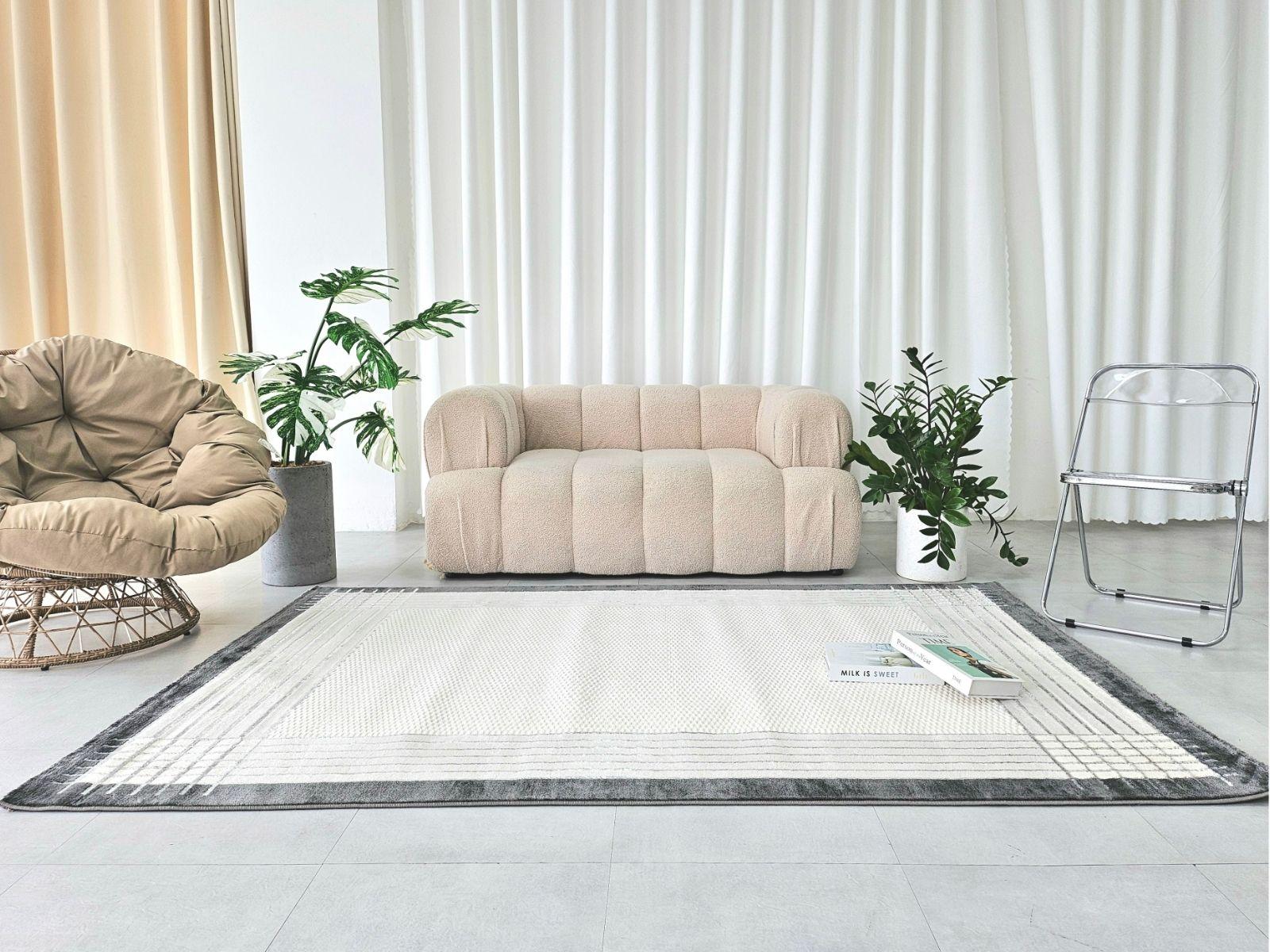 Tạo kh&ocirc;ng gian ấm c&uacute;ng với thảm trải s&agrave;n v&agrave; đ&egrave;n decor tại 127 HOME- Ảnh 3.