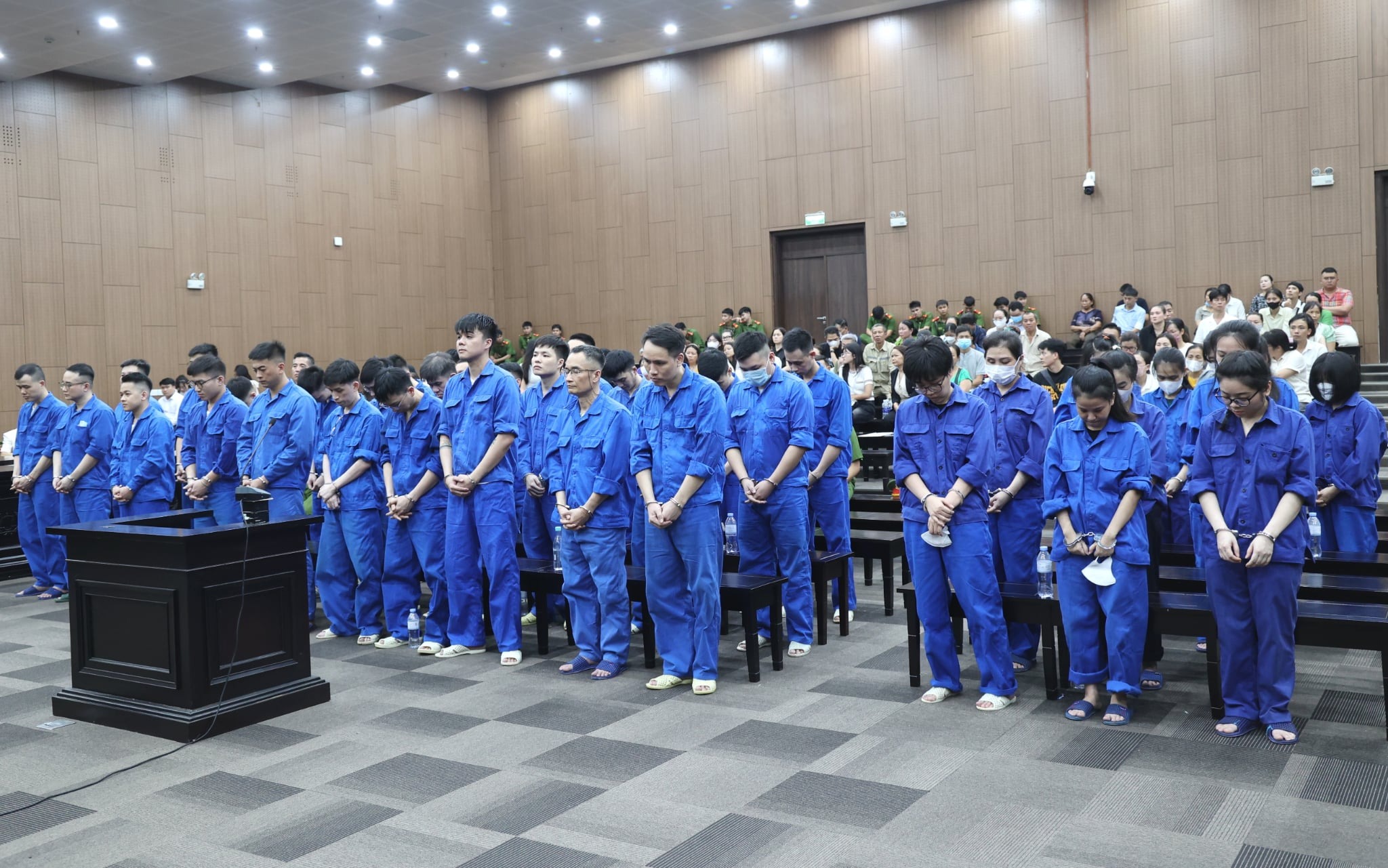 Đ&ograve;i nợ kiểu "khủng bố", gi&aacute;m đốc điều h&agrave;nh 7 c&ocirc;ng ty bị phạt hơn 12 năm t&ugrave;- Ảnh 2.