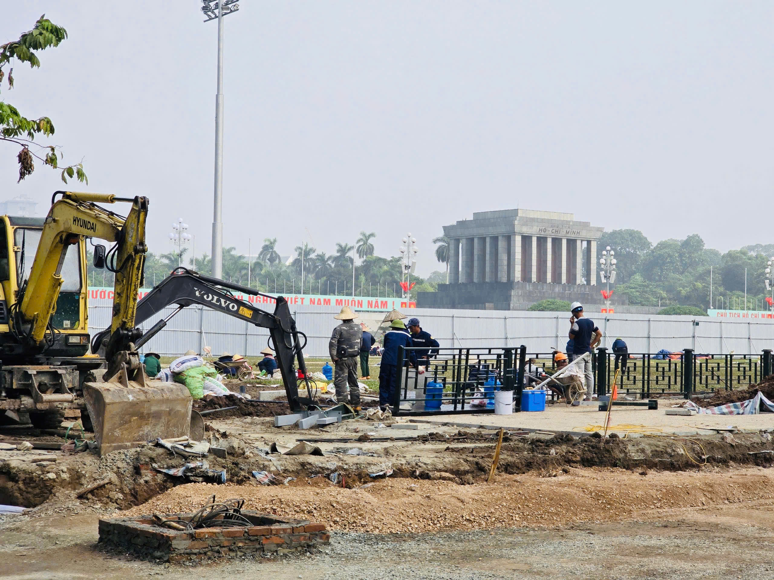 H&agrave; Nội ph&aacute; dỡ nh&agrave; 61 Trần Ph&uacute;, chạy đua tiến độ mở rộng trục H&ugrave;ng Vương phục vụ đại lễ 2/9- Ảnh 8.