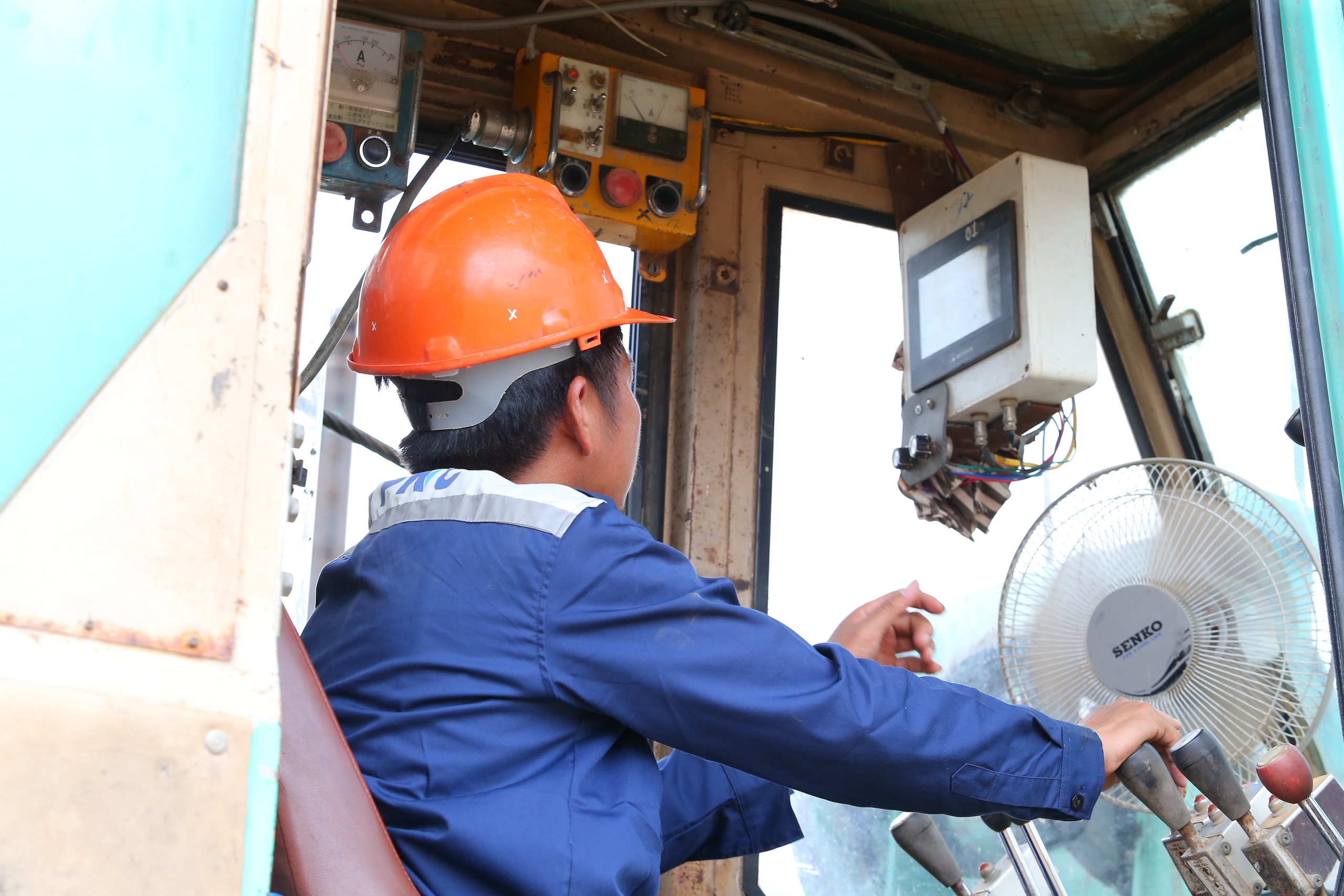 Dự &aacute;n n&acirc;ng cấp s&acirc;n bay quốc tế Vinh: "3 ca, 4 k&iacute;p" ngay từ những ng&agrave;y đầu- Ảnh 7.