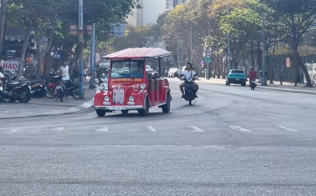 H&agrave;nh kh&aacute;ch tiếc nuối, ch&iacute;nh quyền n&oacute;ng l&ograve;ng th&aacute;o gỡ mong xe điện sớm được t&aacute;i hoạt động- Ảnh 5.