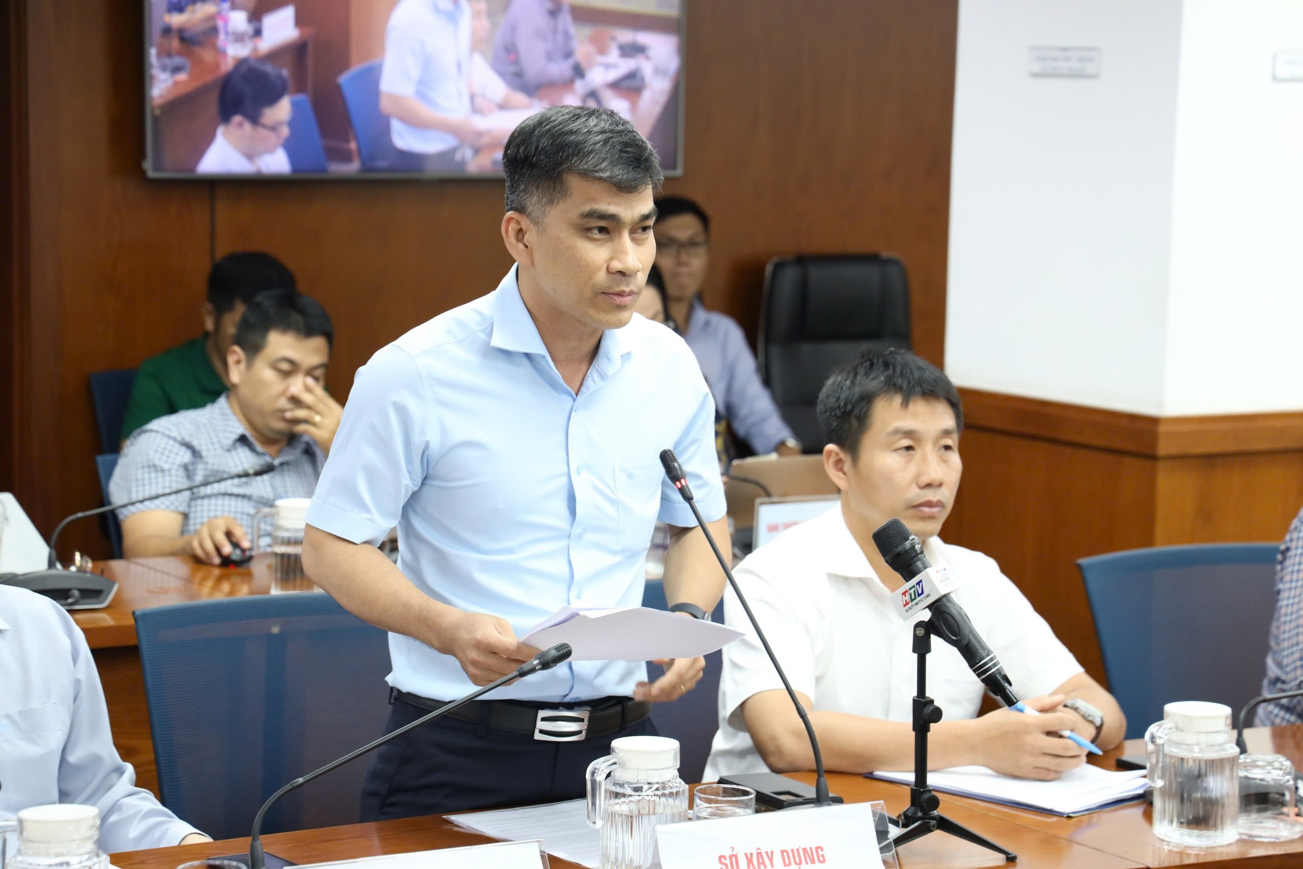 TP.HCM: T&igrave;m c&aacute;ch gỡ vướng 17 dự &aacute;n nh&agrave; ở thương mại chưa được cấp sổ hồng- Ảnh 1.