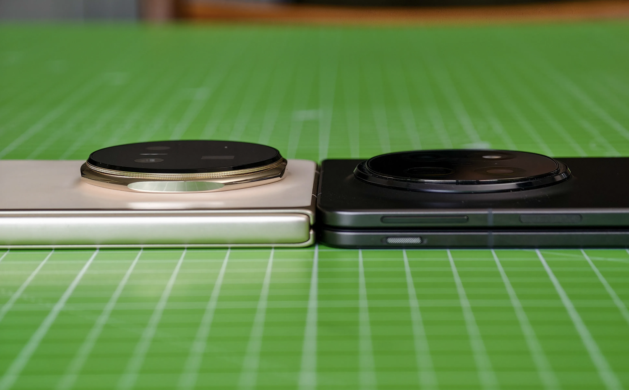 Cuộc đua điện thoại gập nóng lên: Honor tung "tân binh" mỏng nhất thế giới- Ảnh 2. Cuộc đua điện thoại gập nóng lên: Honor tung "tân binh" mỏng nhất thế giới- Ảnh 2.