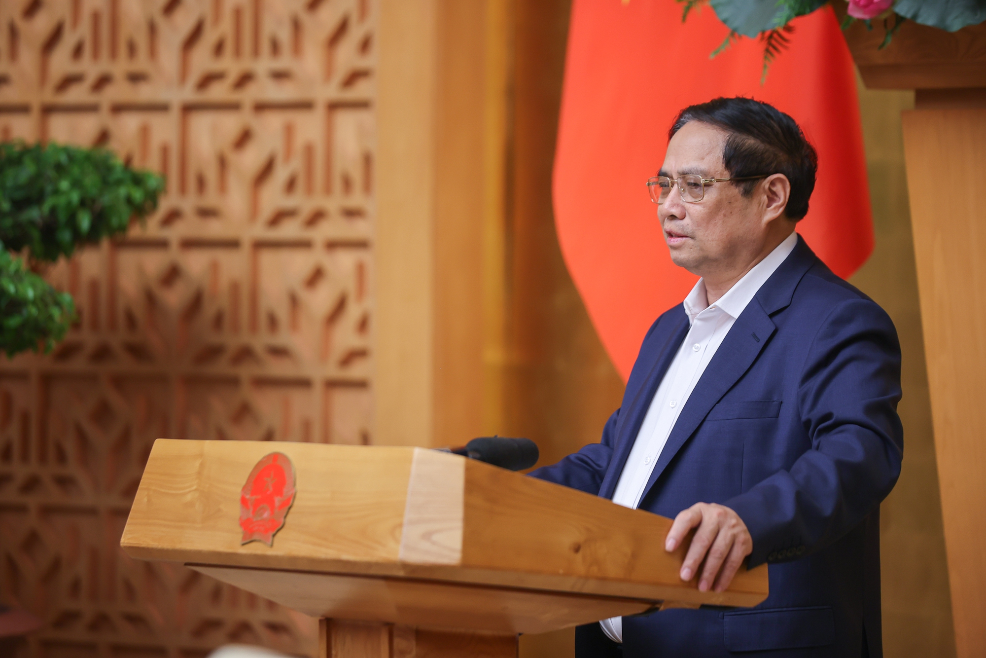 Thủ tướng chủ tr&igrave; Hội nghị Ch&iacute;nh phủ với địa phương đầu ti&ecirc;n sau "sắp xếp lại giang sơn"- Ảnh 1.