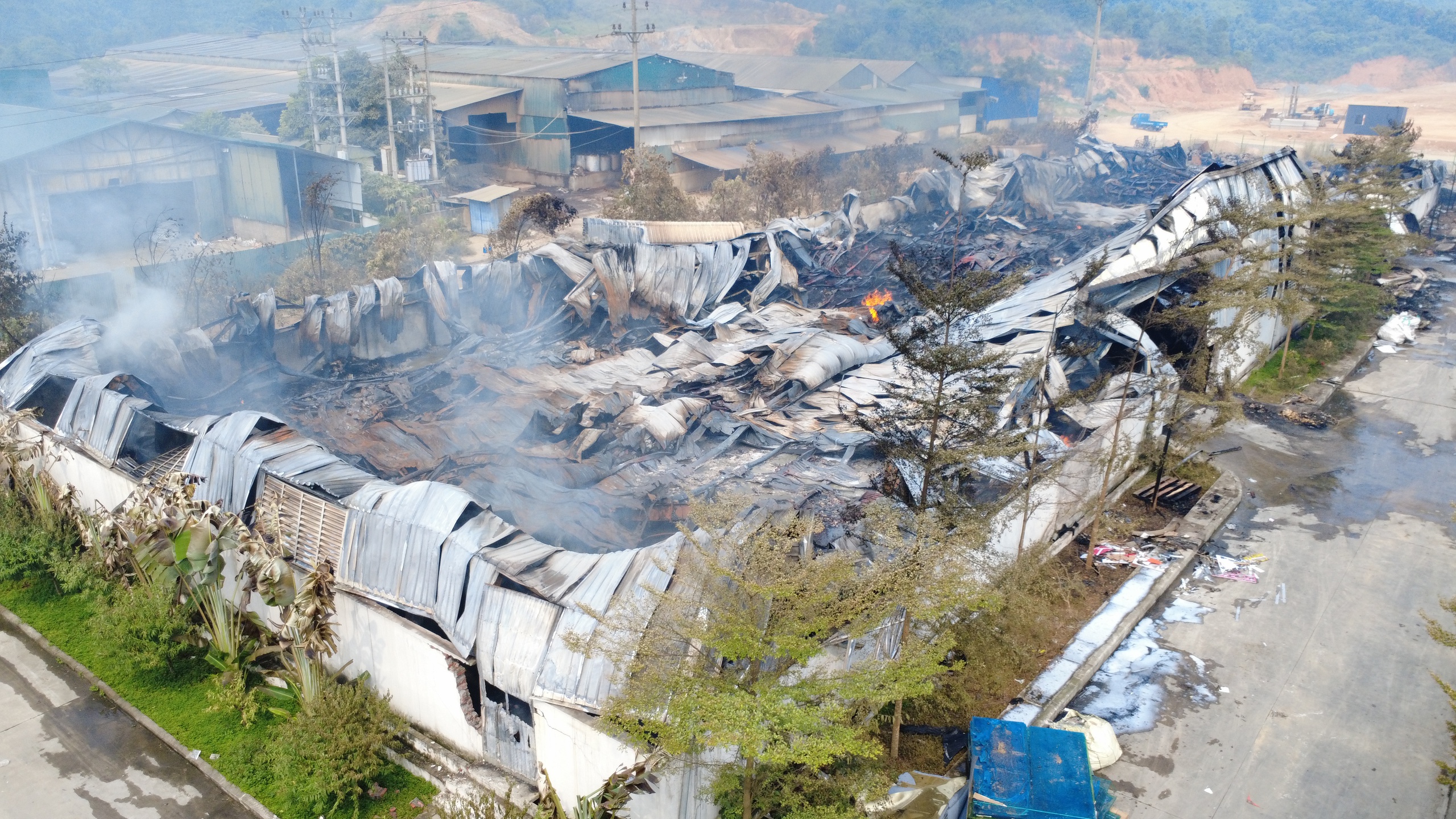 L&agrave;o Cai: Thiệt hại vụ ch&aacute;y lớn tại C&ocirc;ng ty LTT ước t&iacute;nh 45 tỷ đồng- Ảnh 2.