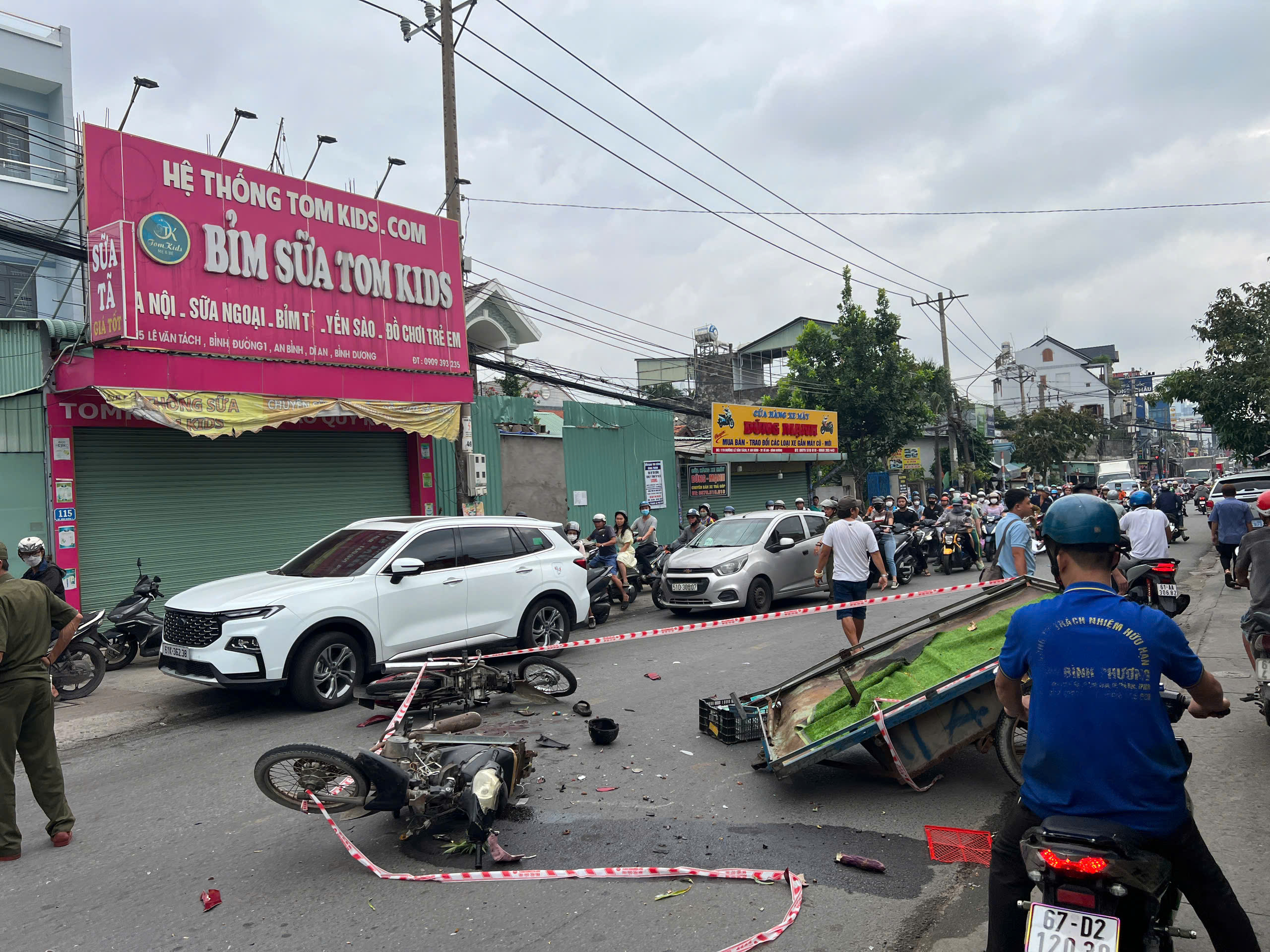 Xe m&aacute;y va chạm xe l&ocirc;i, thanh ni&ecirc;n tử vong- Ảnh 1.
