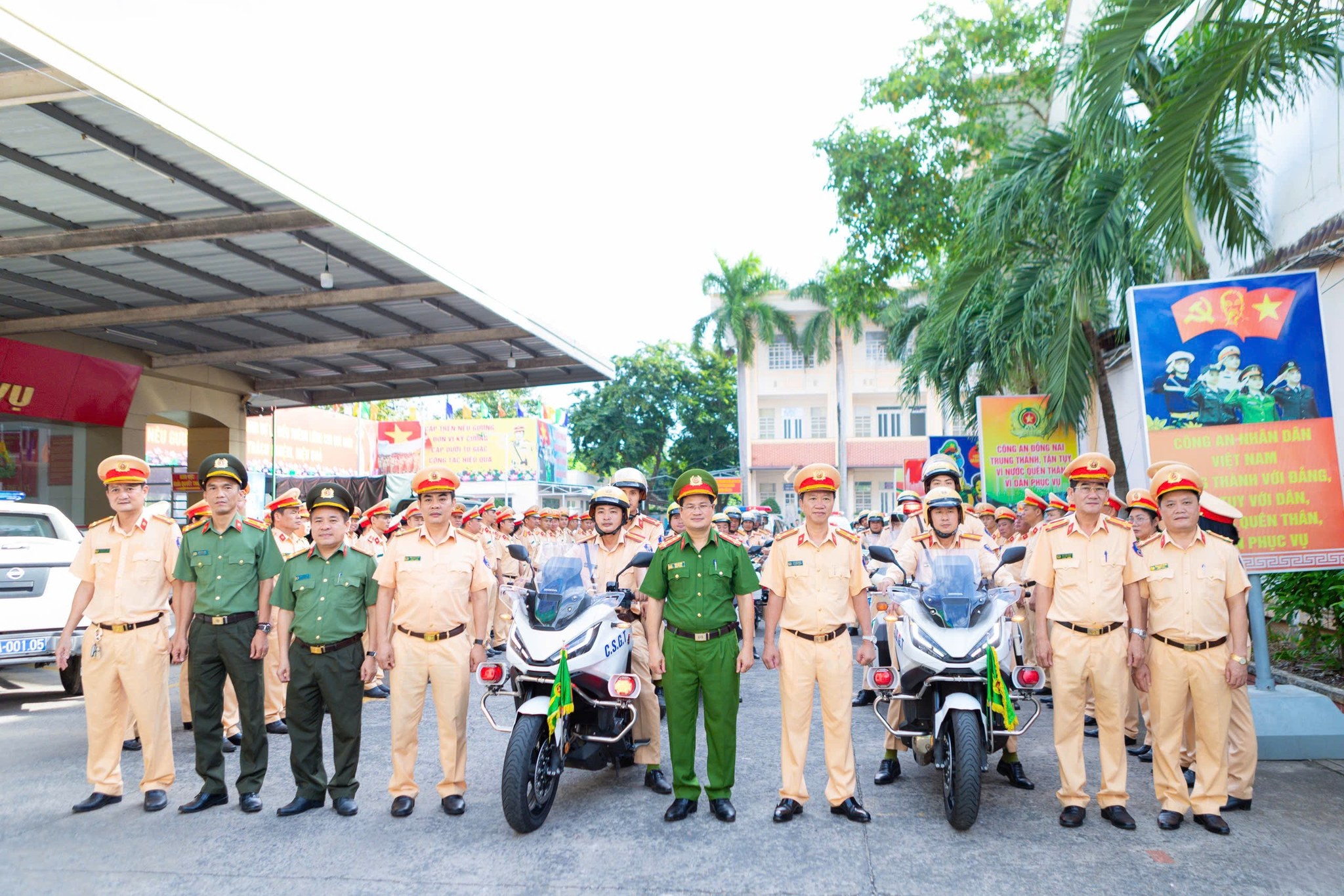 Đồng Nai ra qu&acirc;n cao điểm xử l&yacute; vi phạm giao th&ocirc;ng, mục ti&ecirc;u k&eacute;o giảm tai nạn- Ảnh 2.