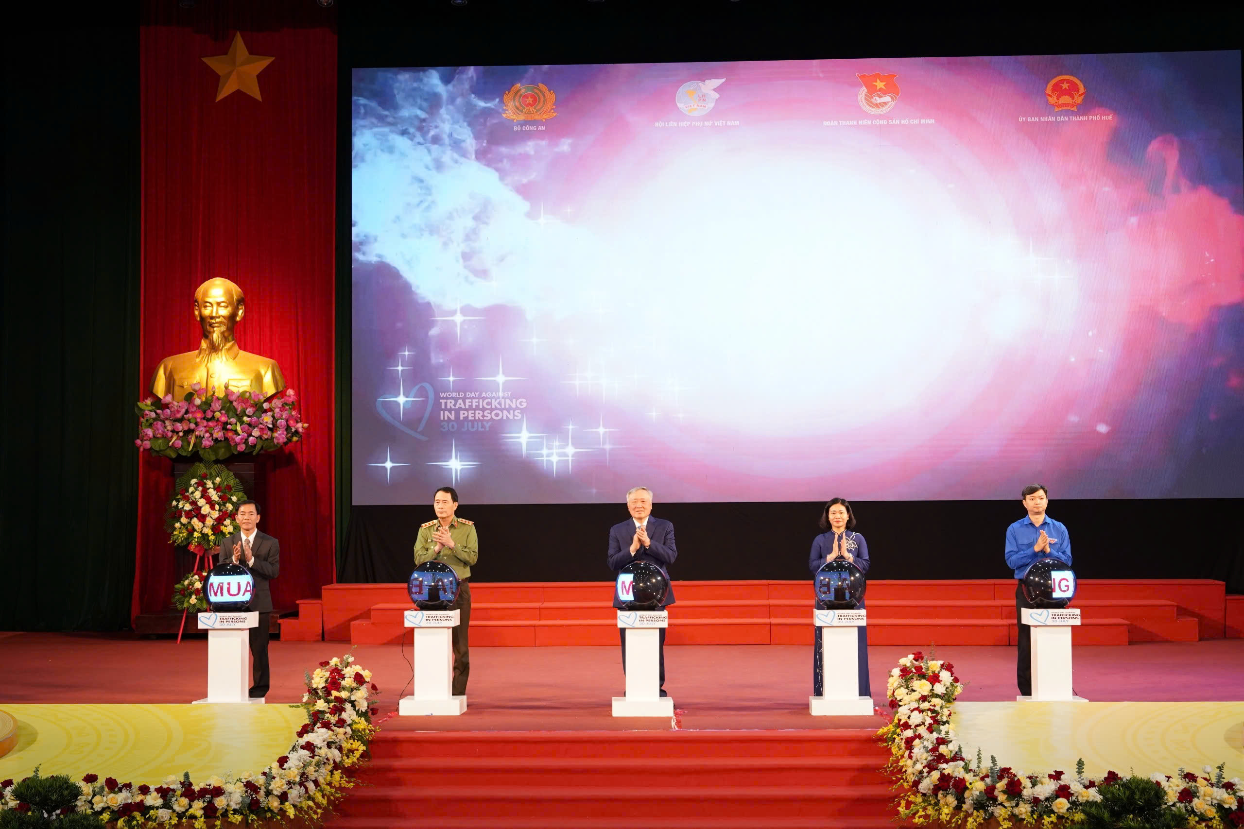 Ki&ecirc;n quyết đẩy l&ugrave;i tội phạm mua b&aacute;n người ra khỏi đời sống x&atilde; hội- Ảnh 3.