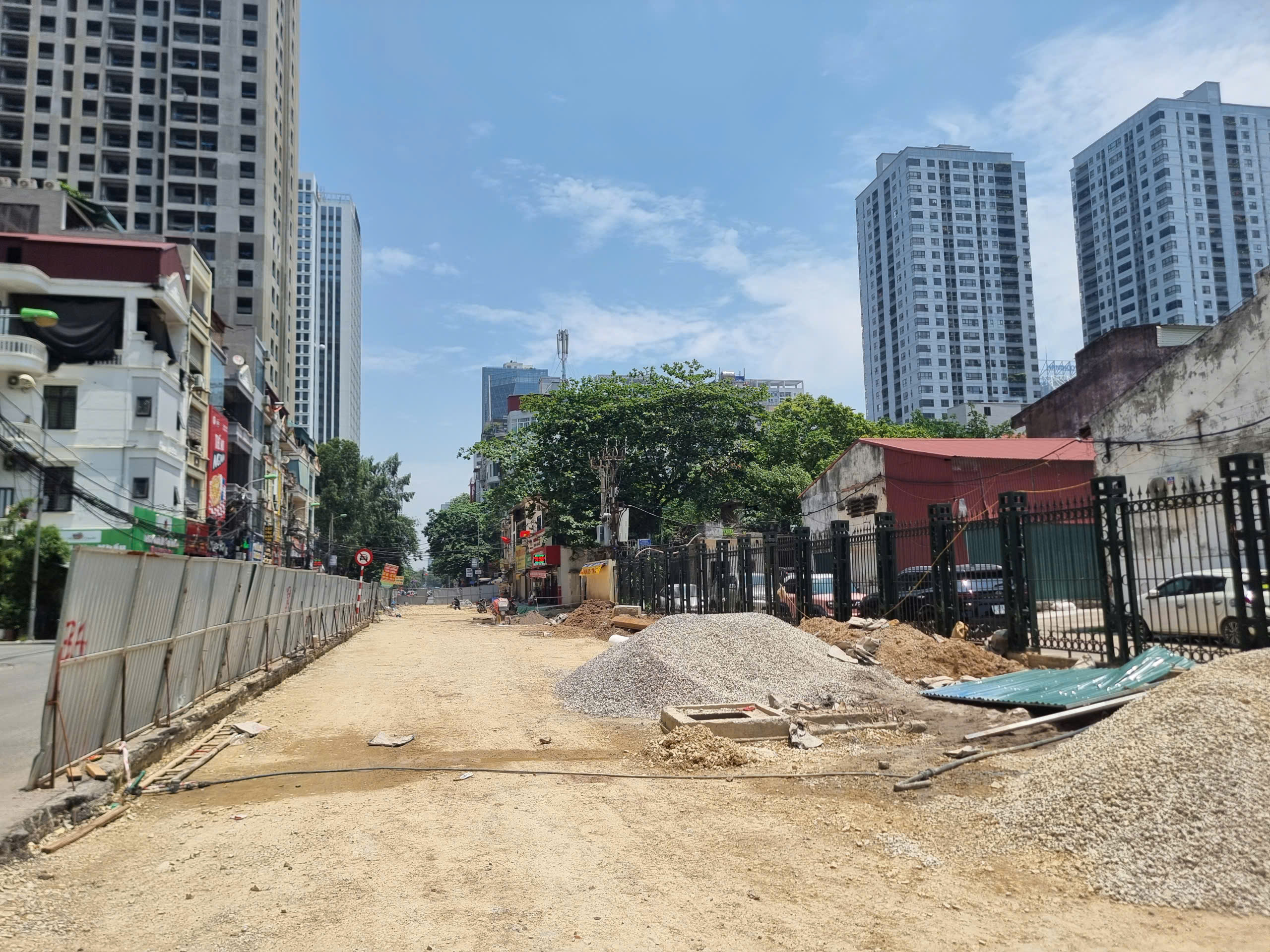 Tạm dừng đ&agrave;o đường, vỉa h&egrave; trong dịp kỷ niệm 80 năm C&aacute;ch mạng th&aacute;ng T&aacute;m v&agrave; Quốc kh&aacute;nh 2/9- Ảnh 1.