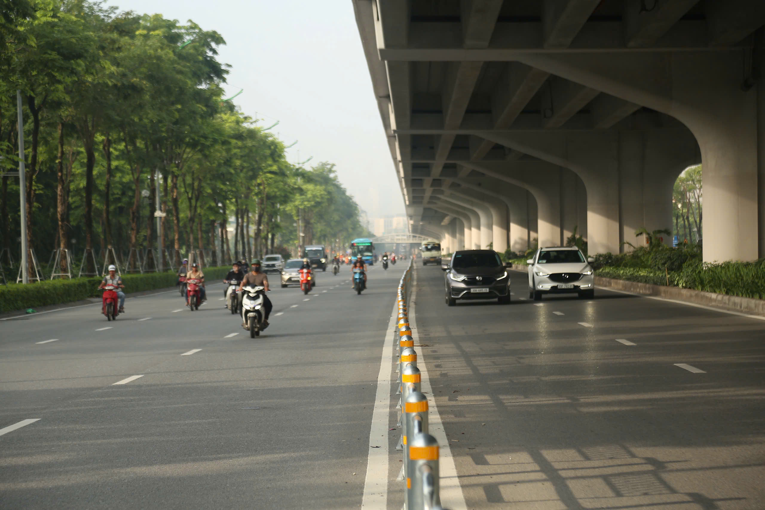 H&agrave; Nội: Đường Phạm Văn Đồng th&ocirc;ng tho&aacute;ng ng&agrave;y đầu ph&acirc;n l&agrave;n cứng- Ảnh 7.