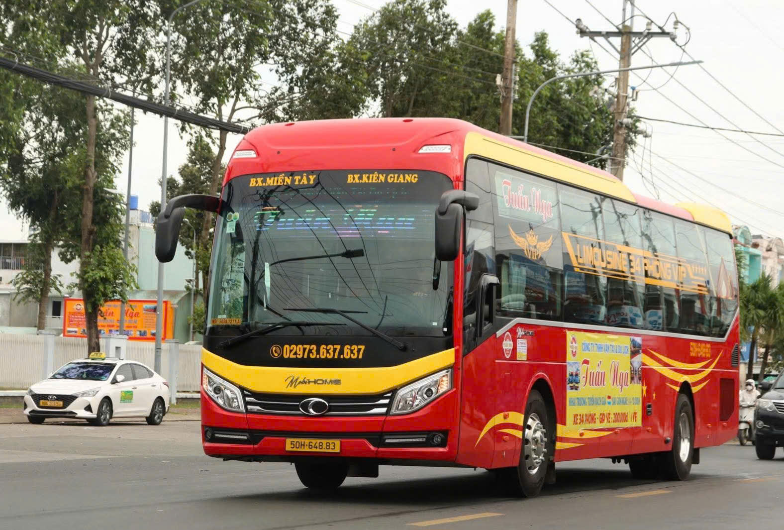 An Giang: Mở tuyến xe phục vụ c&aacute;n bộ, c&ocirc;ng chức từ Long Xuy&ecirc;n đến Rạch Gi&aacute; sau s&aacute;p nhập- Ảnh 1.