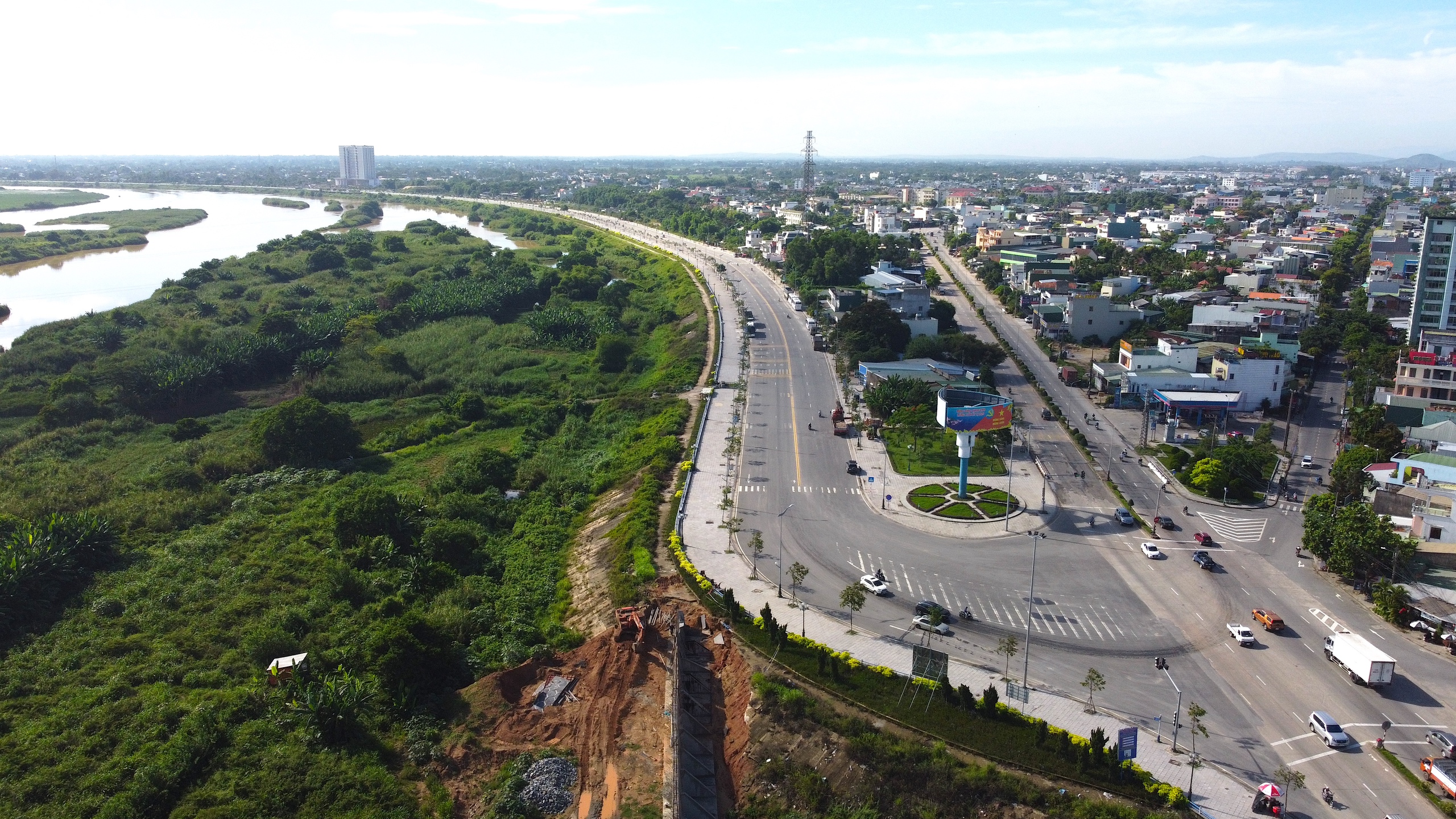 Ngắm hai cung đường đẹp ở Quảng Ng&atilde;i- Ảnh 7.