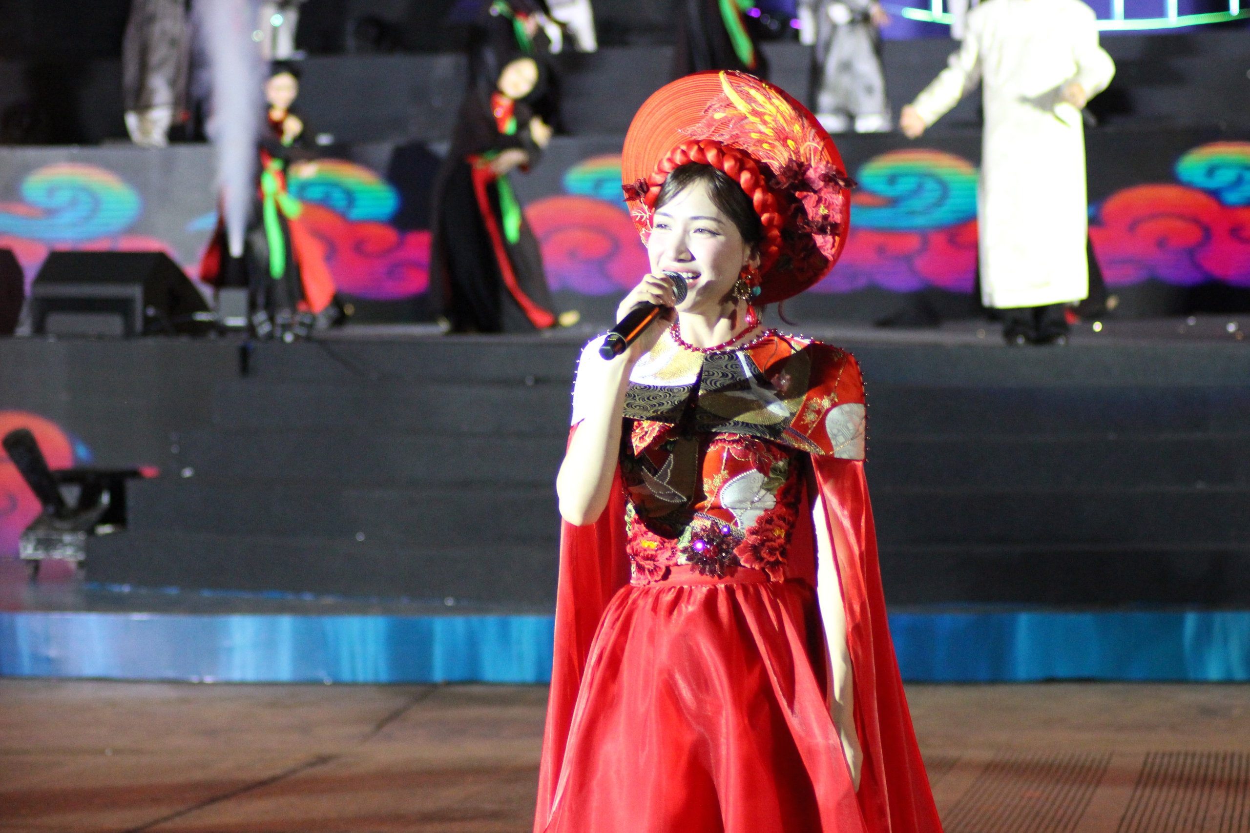 Lần đầu trình diễn drone, bắn pháo hoa chào mừng tỉnh Bắc Ninh mới- Ảnh 6. Lần đầu trình diễn drone, bắn pháo hoa chào mừng tỉnh Bắc Ninh mới- Ảnh 6.