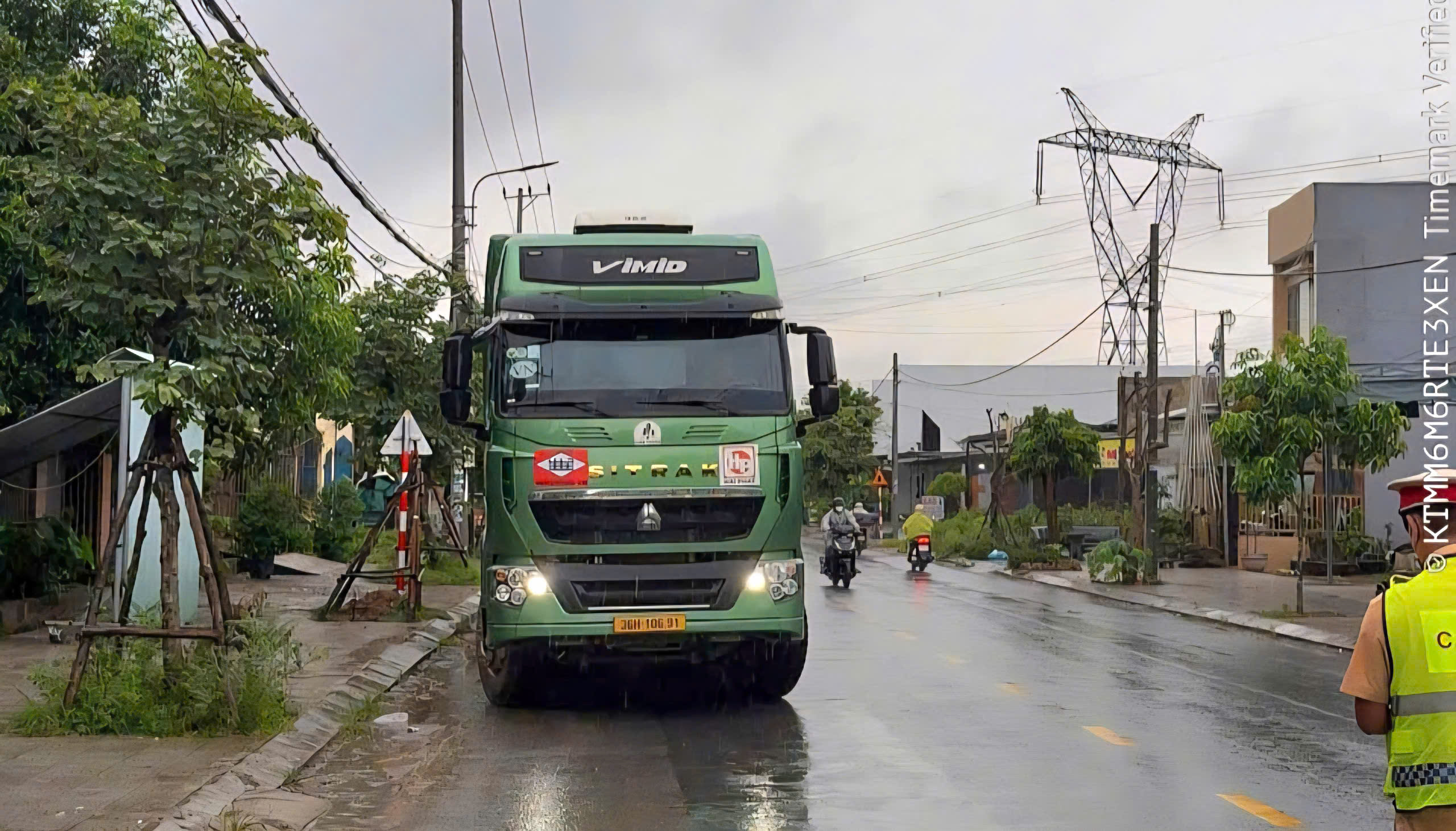 Tăng cường xử lý vi phạm, ngăn tai nạn trên đường ĐH2 Đà Nẵng- Ảnh 1. Tăng cường xử lý vi phạm, ngăn tai nạn trên đường ĐH2 Đà Nẵng- Ảnh 1.