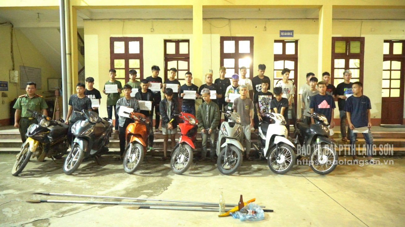 Lạng Sơn: Nh&oacute;m thanh, thiếu ni&ecirc;n mang dao kiếm rượt đuổi nhau trong đ&ecirc;m- Ảnh 1.