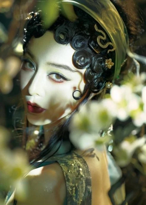 Phạm Băng Băng g&acirc;y tranh luận khi đăng ảnh gợi cảm- Ảnh 3.