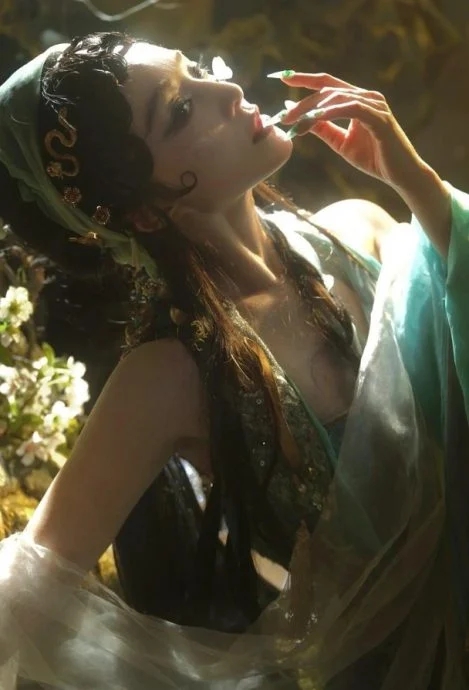 Phạm Băng Băng g&acirc;y tranh luận khi đăng ảnh gợi cảm- Ảnh 2.