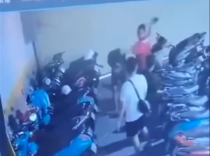 TP.HCM: X&aacute;c định hung thủ đ&aacute;nh hai thiếu ni&ecirc;n d&atilde; man trong tiệm Internet- Ảnh 1.