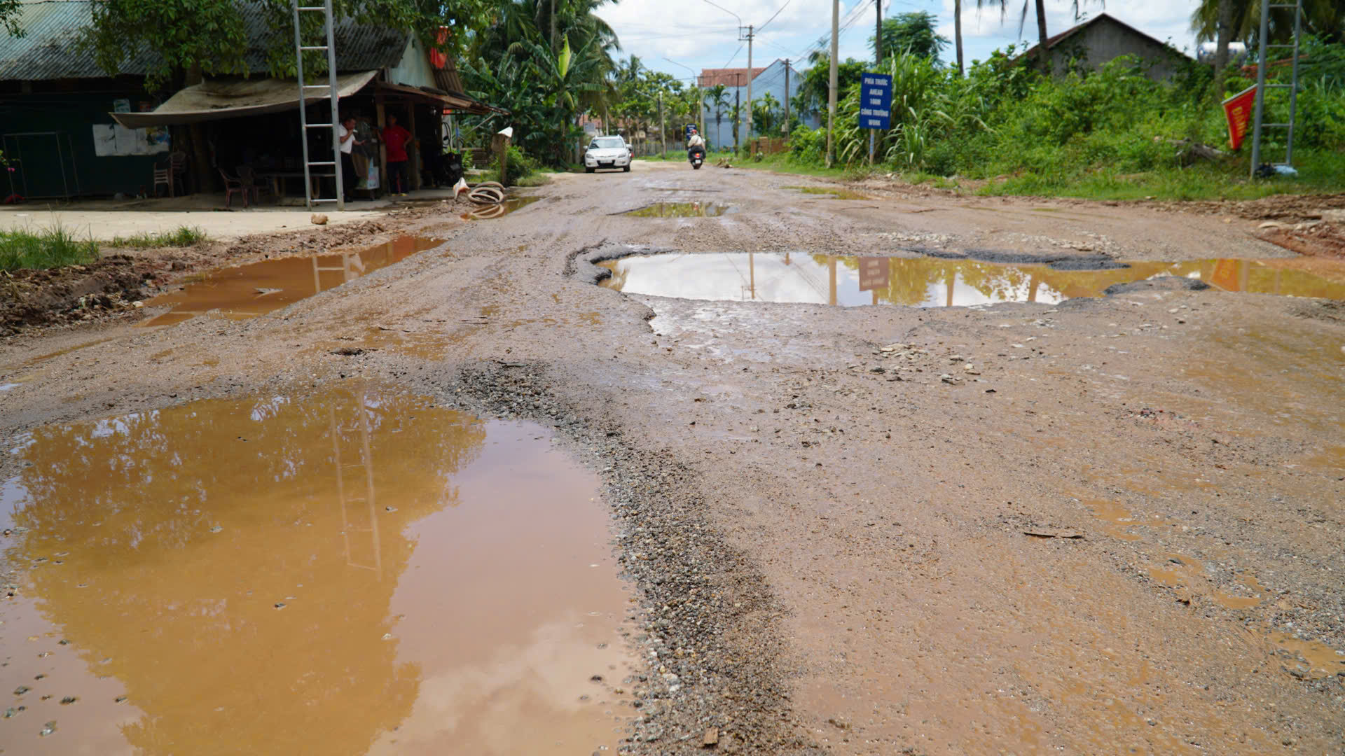 Gia Lai: Đường tỉnh xuống cấp nghi&ecirc;m trọng, người d&acirc;n bất an v&igrave; tai nạn r&igrave;nh rập- Ảnh 5.
