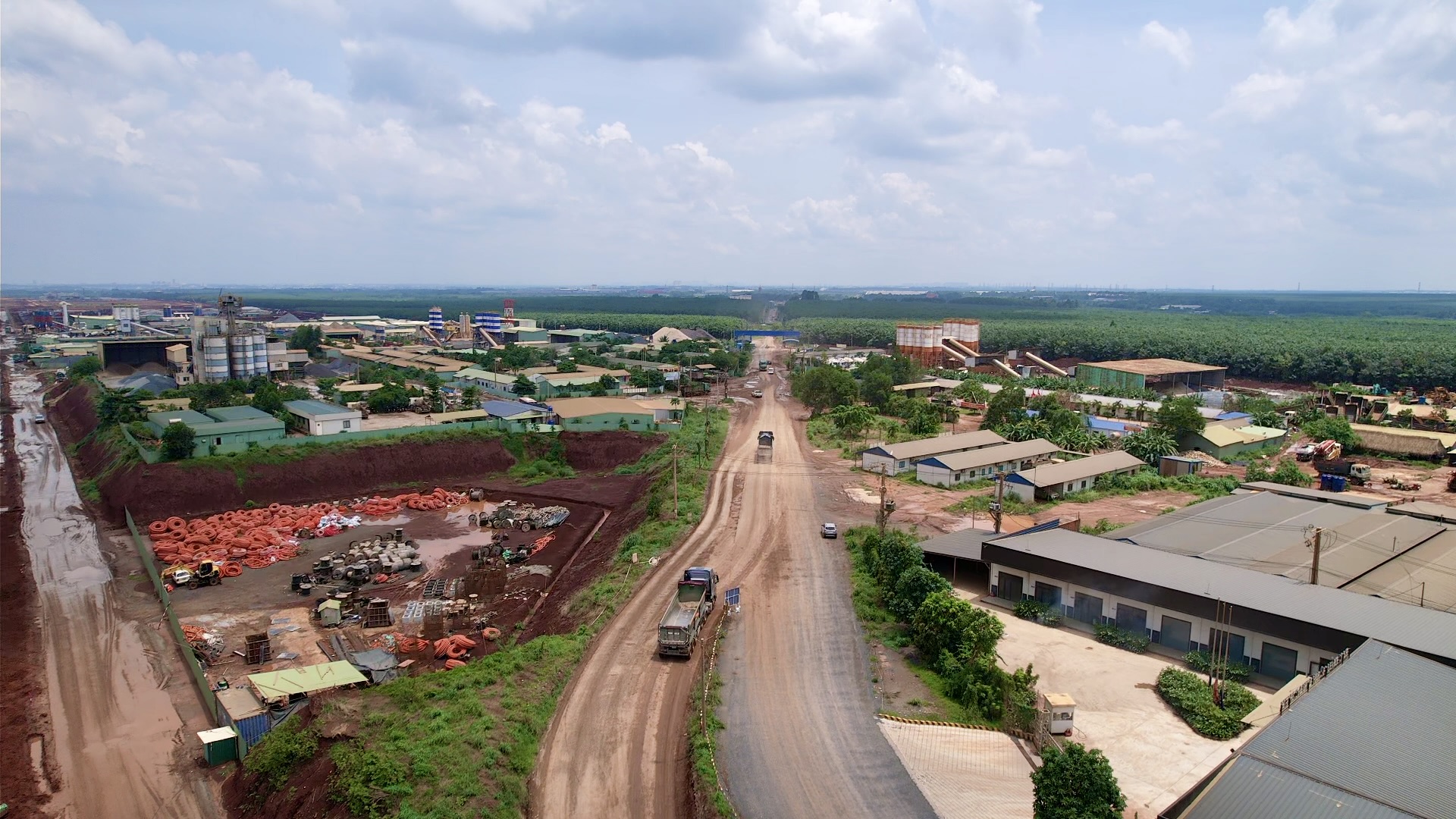 Hối hả trên công trường dự án thành phần 4 sân bay Long Thành- Ảnh 2. Hối hả trên công trường dự án thành phần 4 sân bay Long Thành- Ảnh 2.