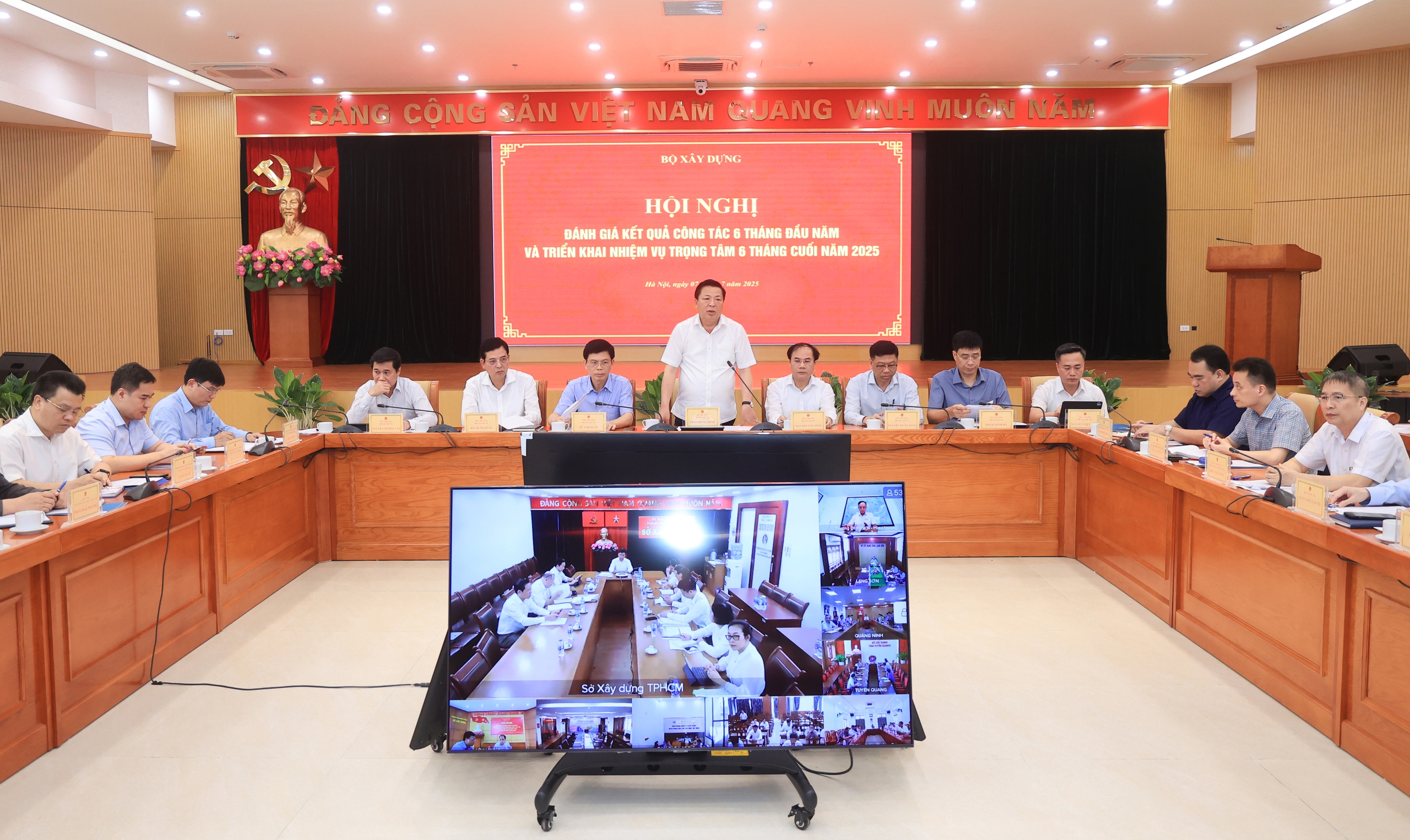 Bộ trưởng Trần Hồng Minh: Bộ X&acirc;y dựng ho&agrave;n th&agrave;nh lượng việc "khổng lồ" trong 6 th&aacute;ng- Ảnh 2.