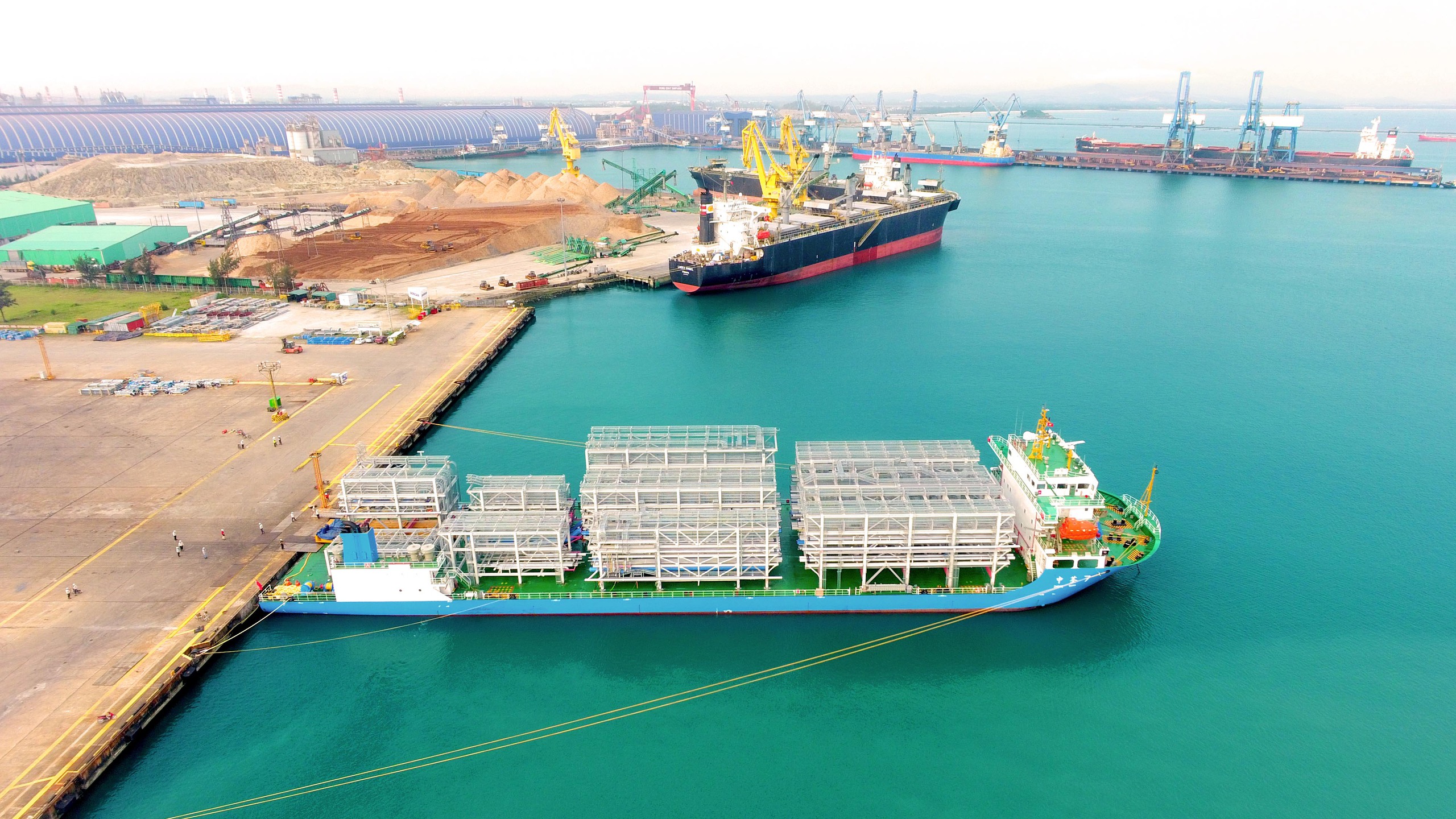 C&ocirc;ng nghiệp - x&acirc;y dựng l&agrave; động lực ch&iacute;nh gi&uacute;p kinh tế Quảng Ng&atilde;i tăng trưởng ngoạn mục- Ảnh 3.