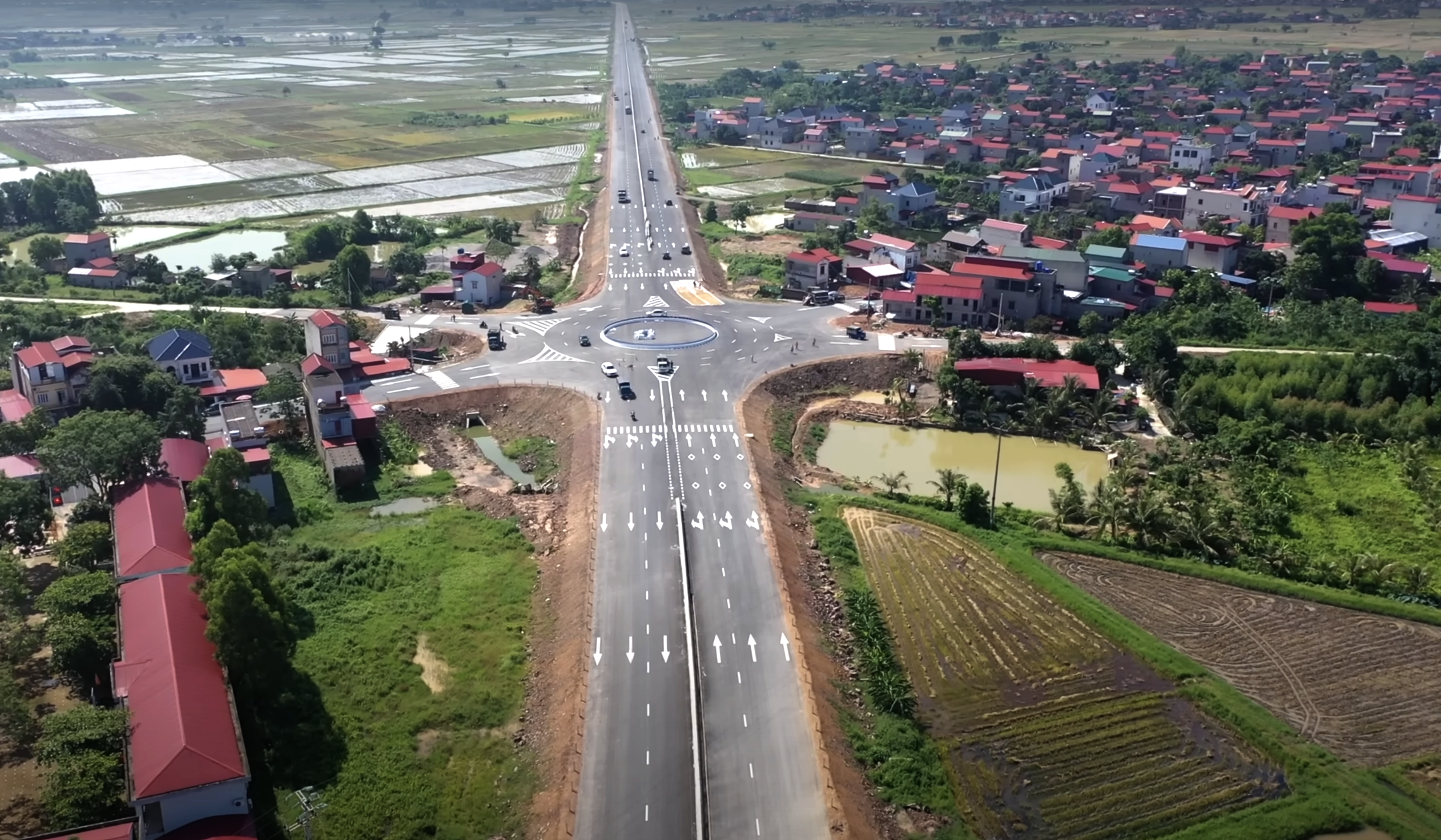 Cầu nghìn tỷ đồng vượt sông Thương, dân hết cảnh qua sông lụy phà- Ảnh 18. Cầu nghìn tỷ đồng vượt sông Thương, dân hết cảnh qua sông lụy phà- Ảnh 18.
