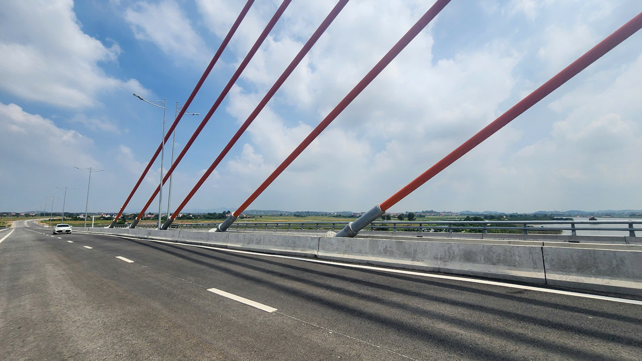 Cầu nghìn tỷ đồng vượt sông Thương, dân hết cảnh qua sông lụy phà- Ảnh 17. Cầu nghìn tỷ đồng vượt sông Thương, dân hết cảnh qua sông lụy phà- Ảnh 17.