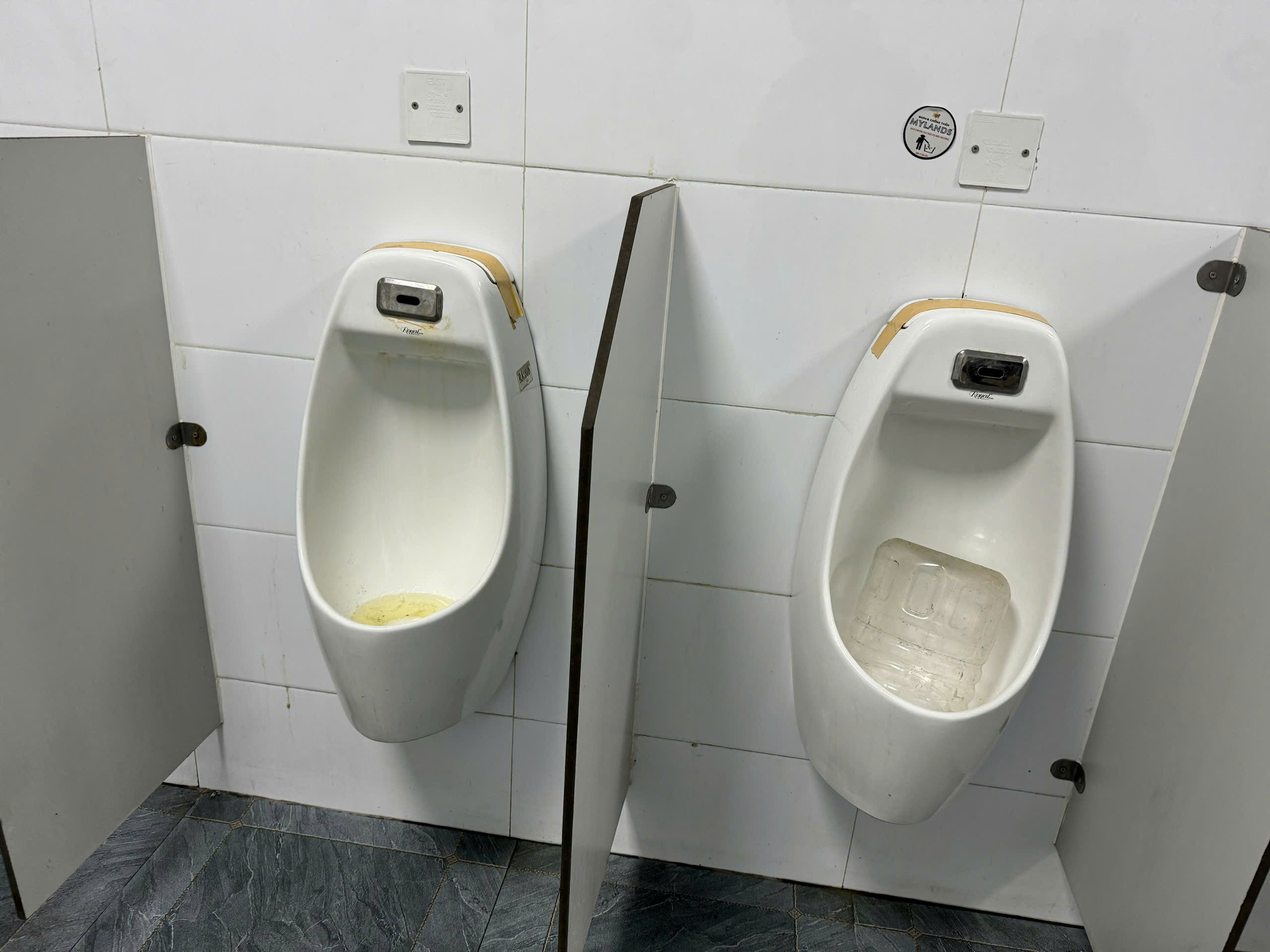 Bị ch&ecirc; "toilet bẩn", Trạm dừng nghỉ T&acirc;y Ninh B&igrave;nh cam kết khắc phục- Ảnh 2.