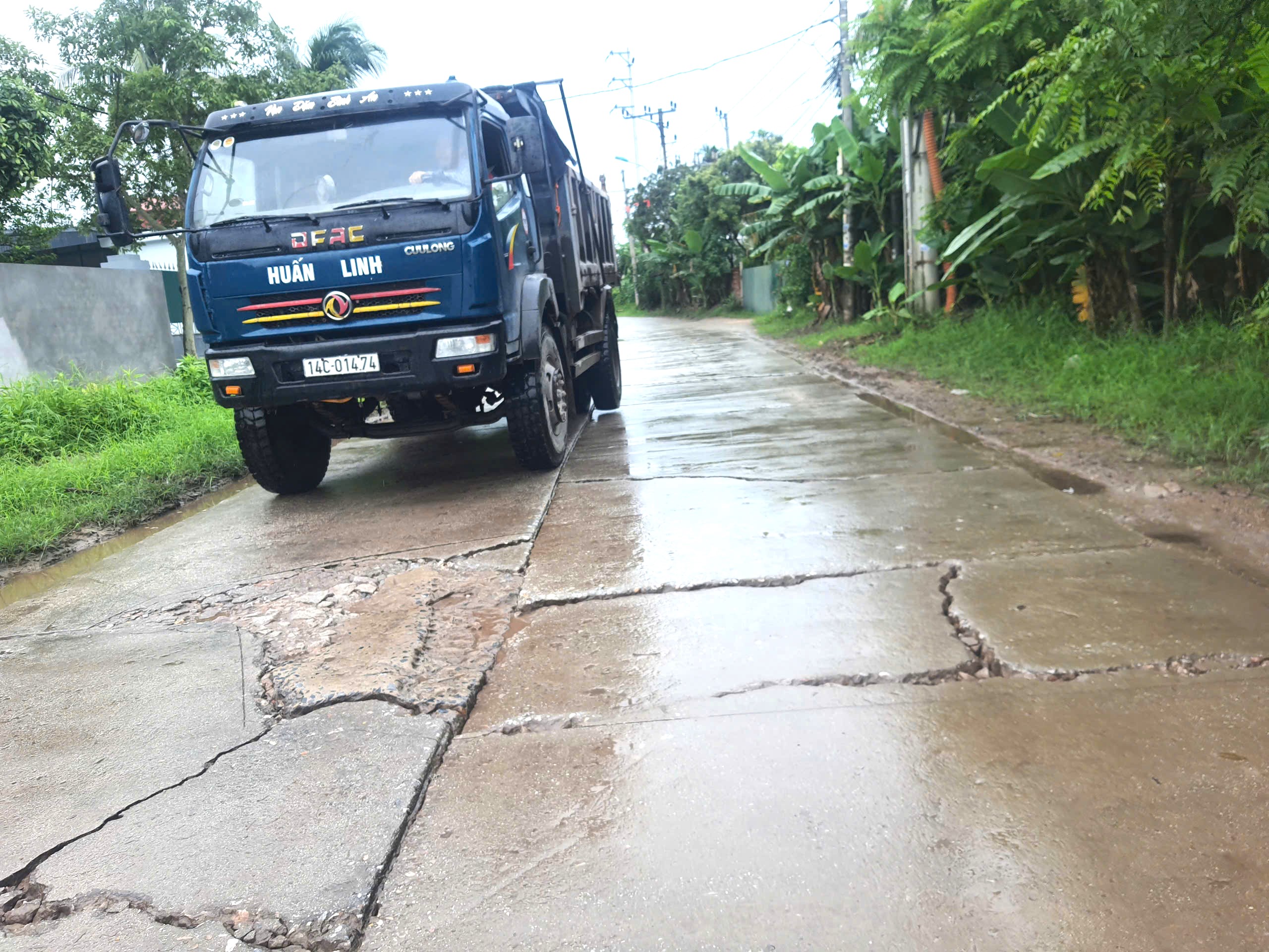 Quảng Ninh: Tuyến đường B&igrave;nh Kh&ecirc; - Mạo Kh&ecirc; xuống cấp nghi&ecirc;m trọng, d&acirc;n mong sớm sửa chữa- Ảnh 4.