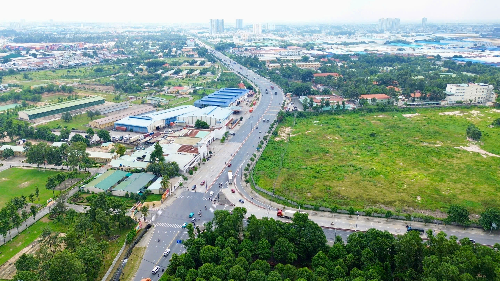 Những tuyến đường huyết mạch khơi th&ocirc;ng "thủ phủ c&ocirc;ng nghiệp" tại TP.HCM- Ảnh 9.