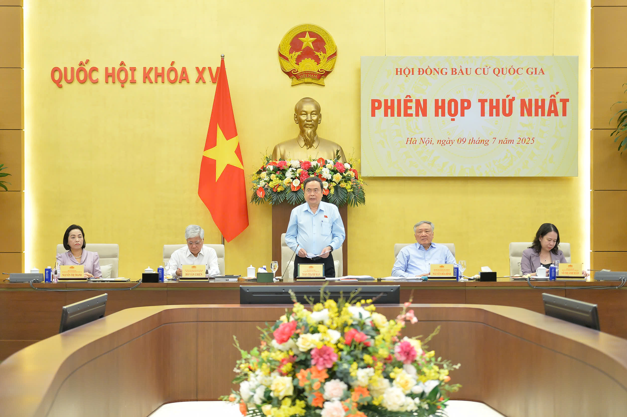 Chủ tịch Quốc hội: C&ocirc;ng t&aacute;c nh&acirc;n sự sẽ quyết định chất lượng ĐBQH kho&aacute; mới- Ảnh 1.