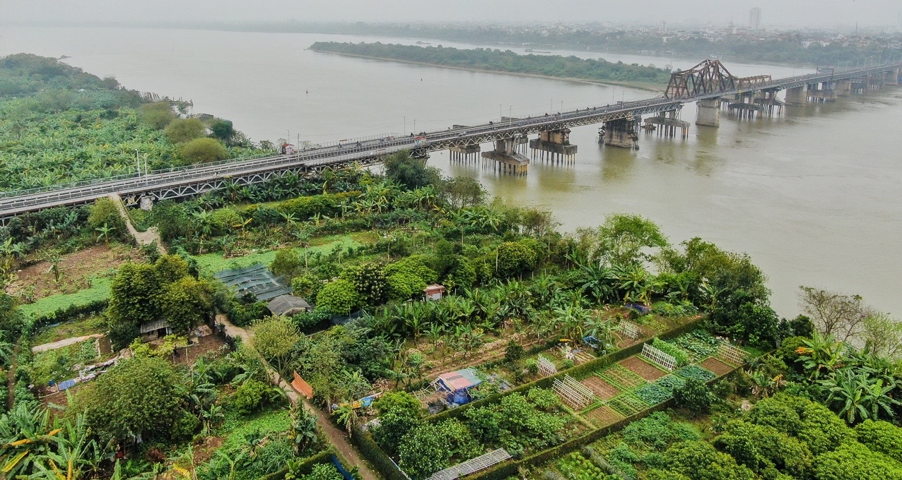 H&agrave; Nội siết quản l&yacute; c&ocirc;ng tr&igrave;nh tạm tr&ecirc;n b&atilde;i s&ocirc;ng- Ảnh 2.