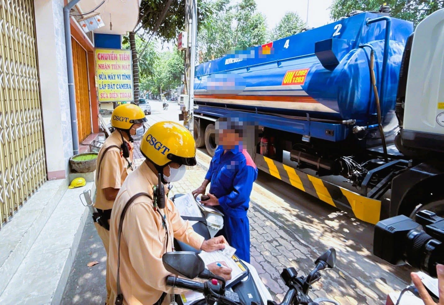 Đồng Nai: C&ocirc;ng bố 8 số điện thoại của l&atilde;nh đạo Ph&ograve;ng CSGT để phản &aacute;nh vi phạm, &ugrave;n tắc- Ảnh 1.