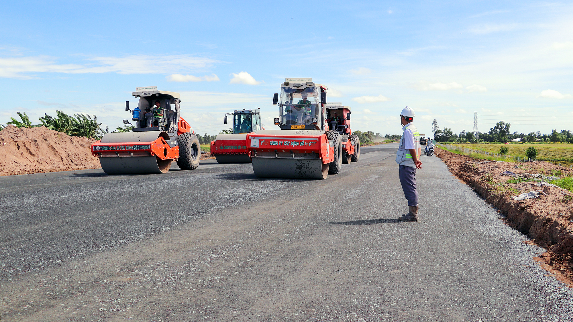 Vượt thời tiết xấu, nh&agrave; thầu quyết đưa cao tốc Cần Thơ - C&agrave; Mau về đ&iacute;ch đ&uacute;ng hẹn- Ảnh 3.