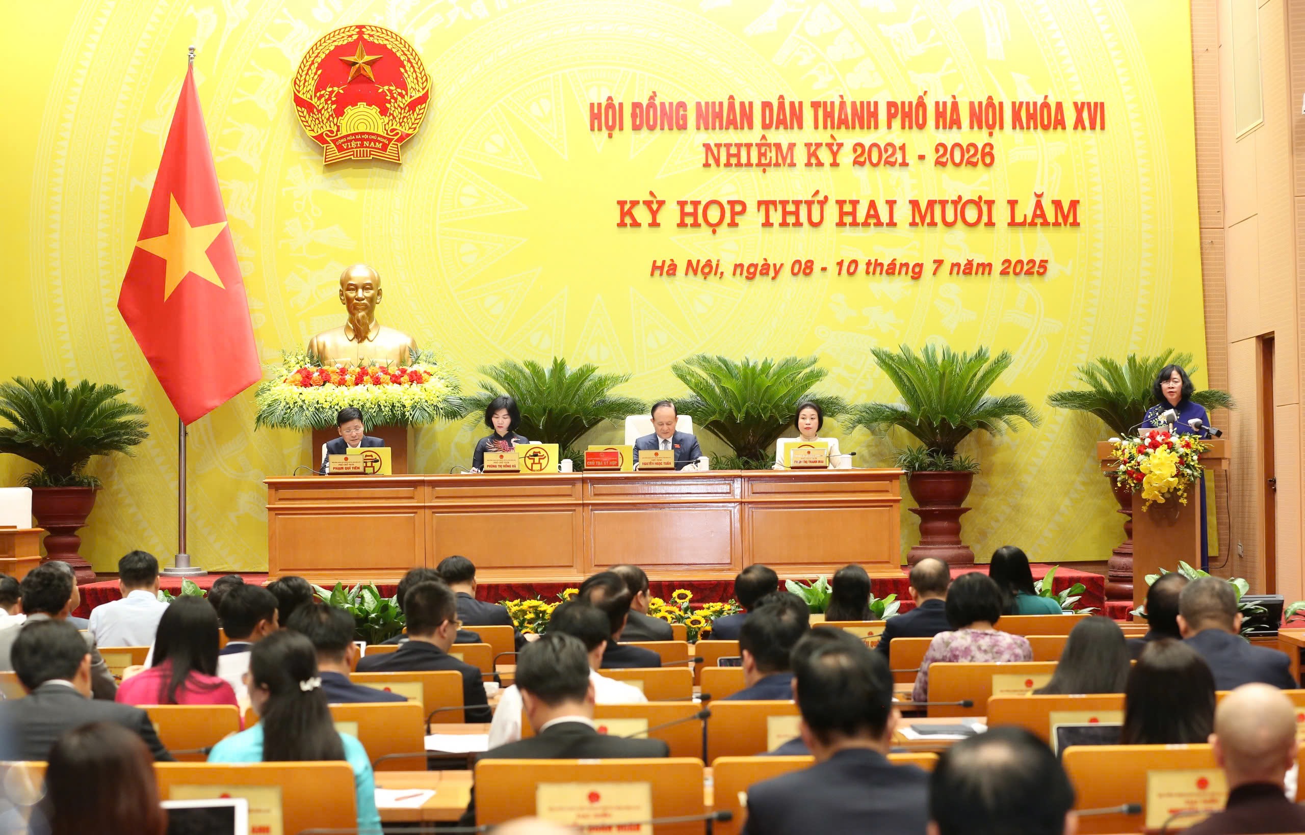 H&agrave; Nội siết quản l&yacute; c&ocirc;ng tr&igrave;nh tạm tr&ecirc;n b&atilde;i s&ocirc;ng- Ảnh 1.