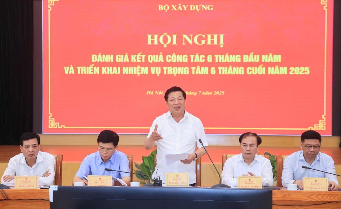 Ministry of Construction completes major workload in first half of 2025, says Minister- Ảnh 1.