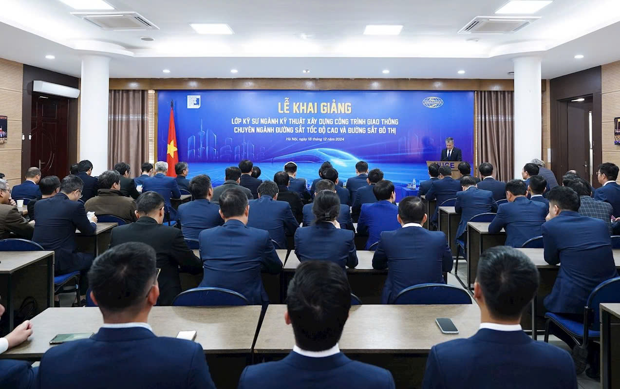 Đại học Xây dựng Hà Nội đào tạo kỹ sư đường sắt tốc độ cao từ năm 2025- Ảnh 1. Đại học Xây dựng Hà Nội đào tạo kỹ sư đường sắt tốc độ cao từ năm 2025- Ảnh 1.