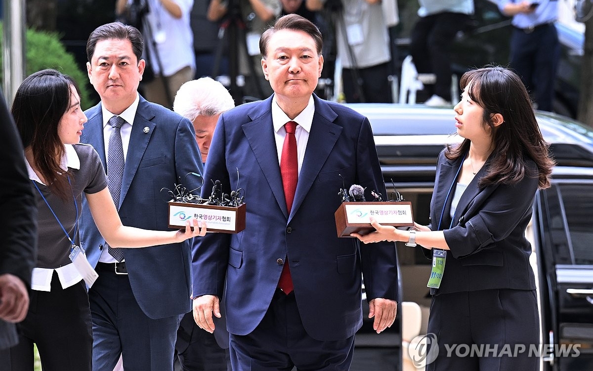 Cựu Tổng thống H&agrave;n Quốc Yoon Suk Yeol bị tạm giữ lần thứ hai